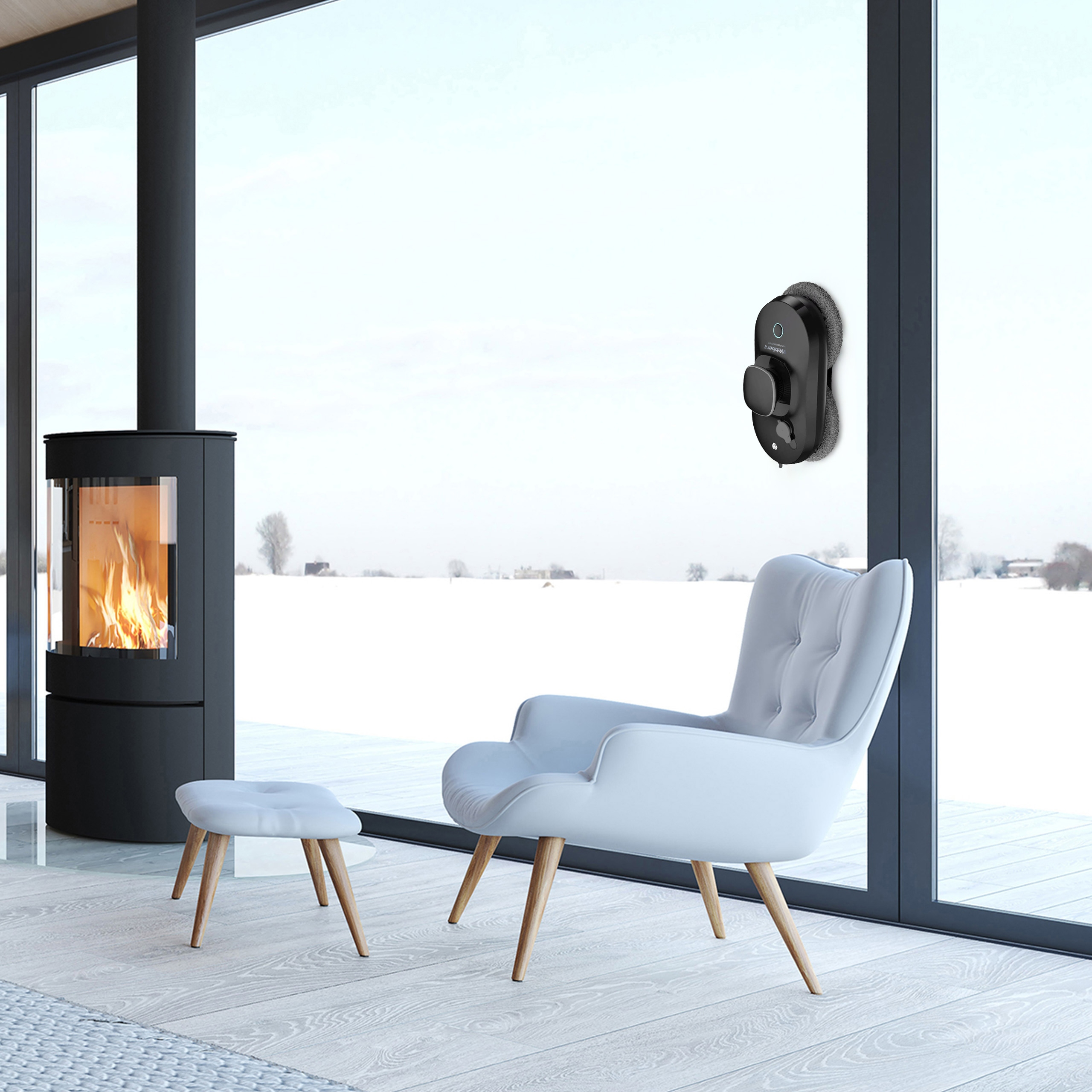 Nowoczesny salon z kominkiem, fotelem i myjką do okien. Na zewnątrz widoczny śnieżny krajobraz.