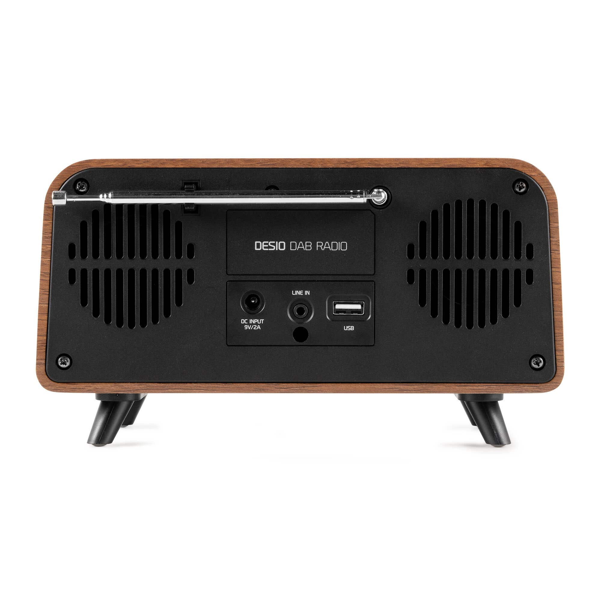 Ein DAB-Radio mit Holzrahmen und schwarzer Rückseite. Es hat eine ausziehbare Antenne und mehrere Eingangsanschlüsse. Es steht auf schwarzen Beinen.