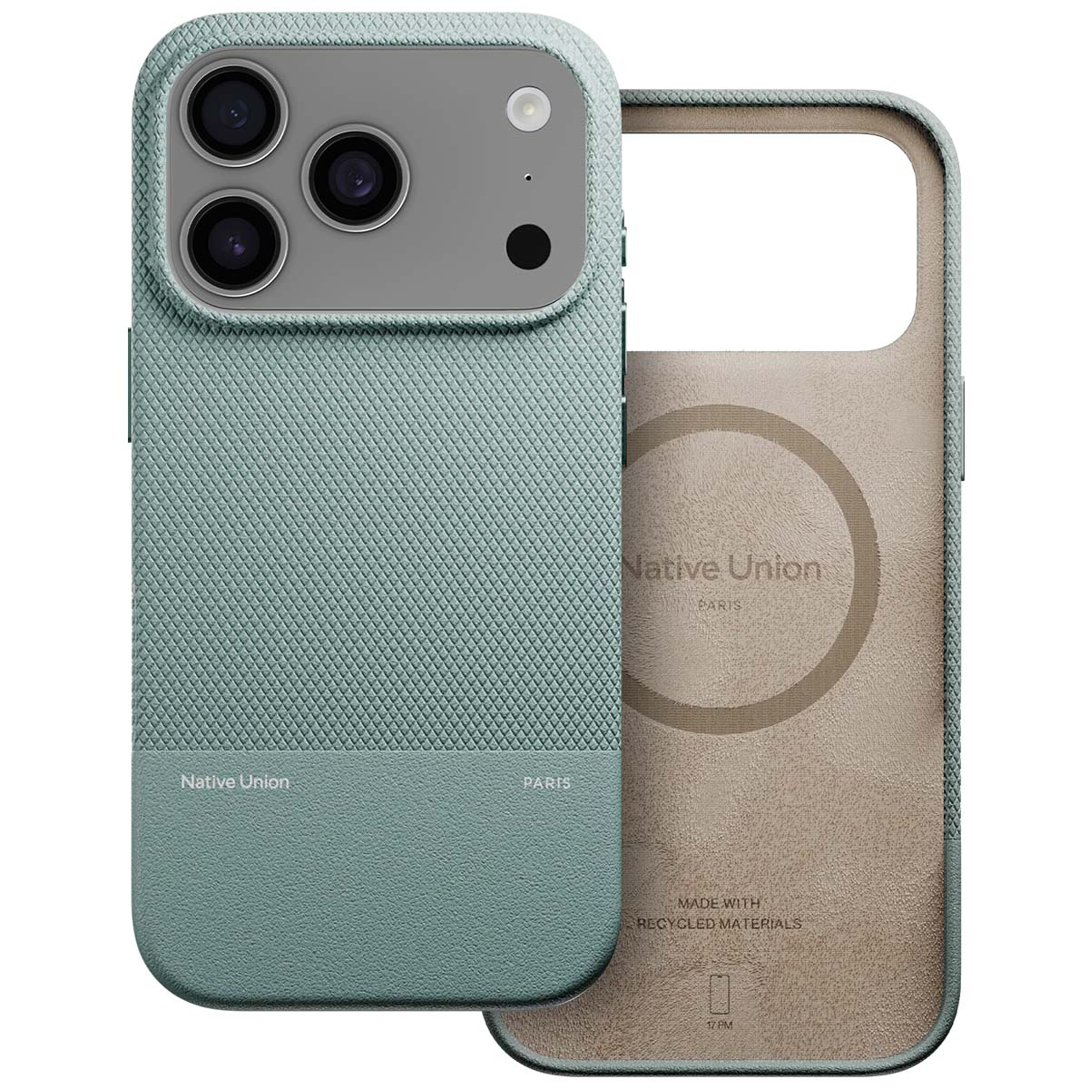 Una custodia per telefono verde menta con tre obiettivi. Accanto, una custodia per telefono marrone chiaro. Entrambe le custodie sono di Native Union.