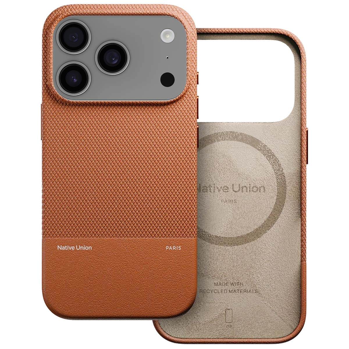 Een oranje telefoonhoesje met een getextureerd oppervlak, open om de binnenkant te laten zien met Native Union branding.