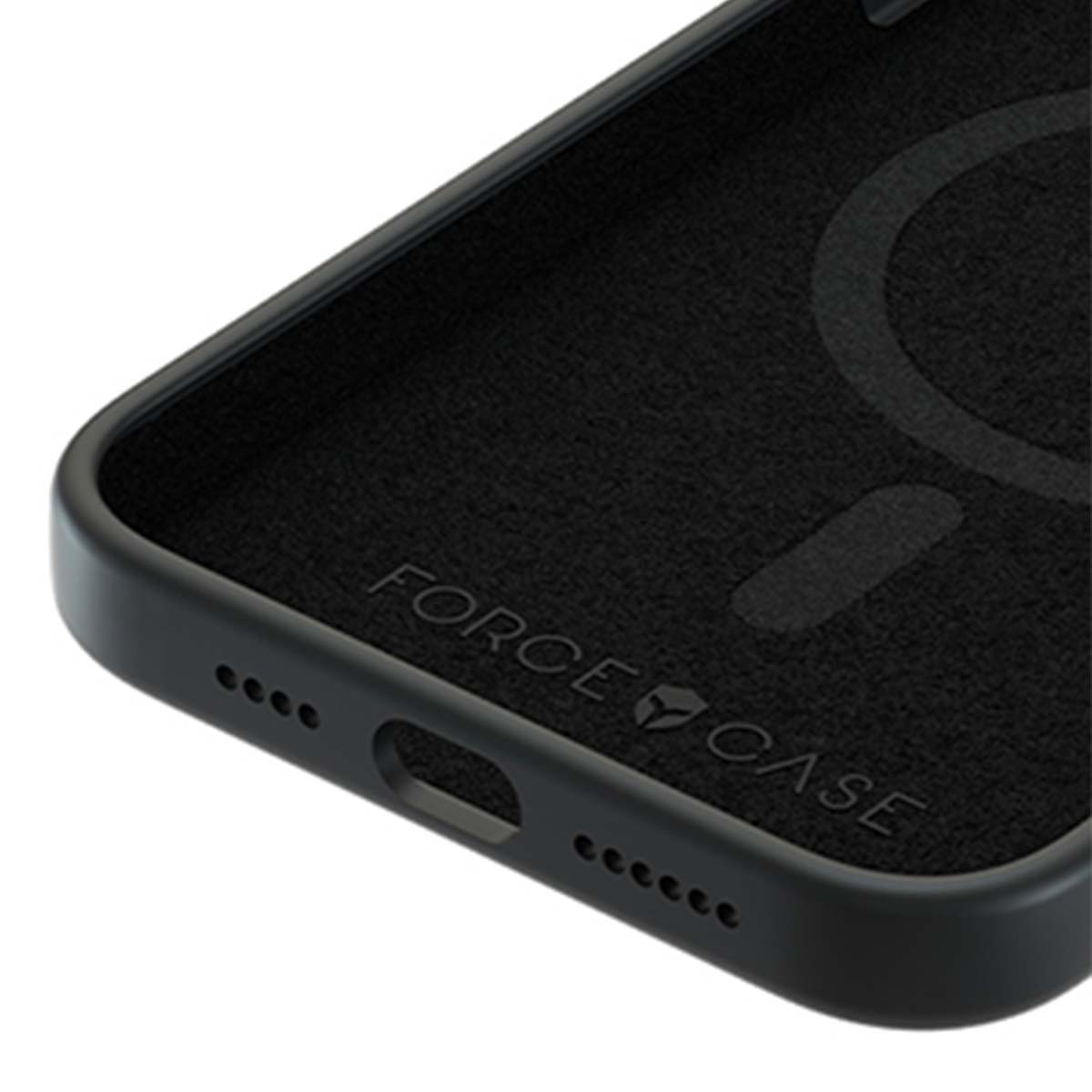 Primo piano di una custodia nera per telefono. Il marchio 'FORCE CASE' è visibile. La custodia ha una superficie strutturata e fori per l'altoparlante.