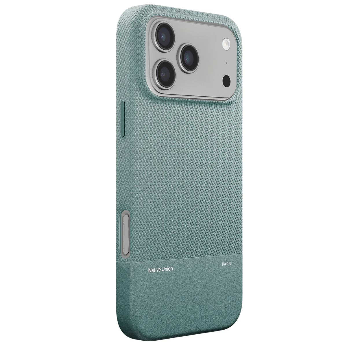 Una custodia per telefono verde acqua con un modulo fotocamera argentato, con tre lenti. Ha una superficie strutturata e il logo Native Union.