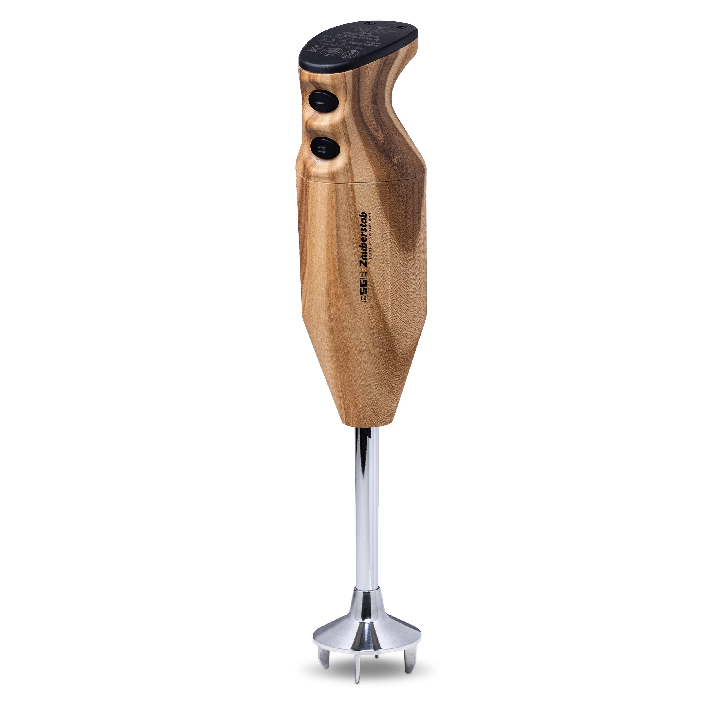 Holz-Handmixer mit zwei Knöpfen und einem Metall-Mixkopf auf weißem Hintergrund.