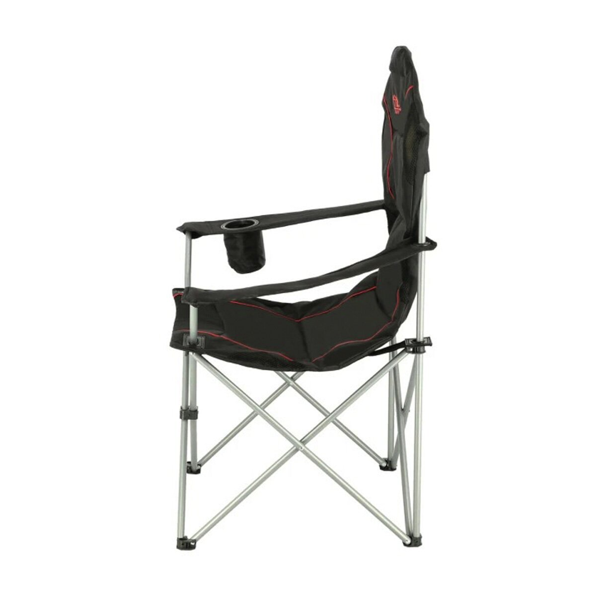 Ein schwarzer Campingstuhl mit roten Verzierungen und einem Getränkehalter. Das Gestell ist silberfarben.