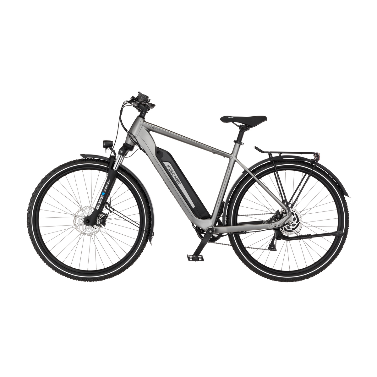Ein graues Fischer Elektrofahrrad ist von der Seite zu sehen. Es hat schwarze Reifen, einen schwarzen Sattel und einen Akku.