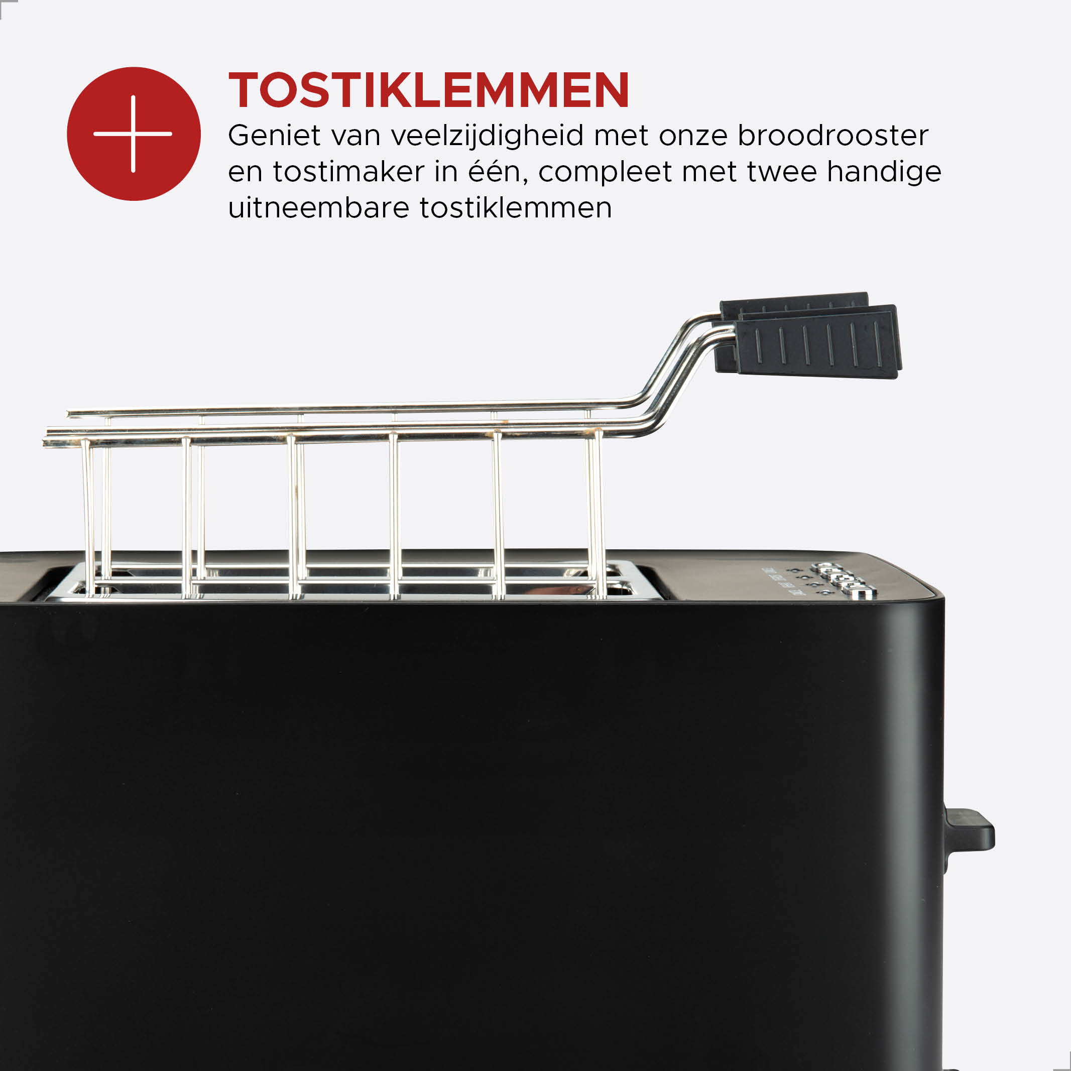 Zwarte broodrooster met zilveren rek. Rood plusteken en tekst in het Nederlands: TOSTIKLEMMEN. Witte achtergrond.