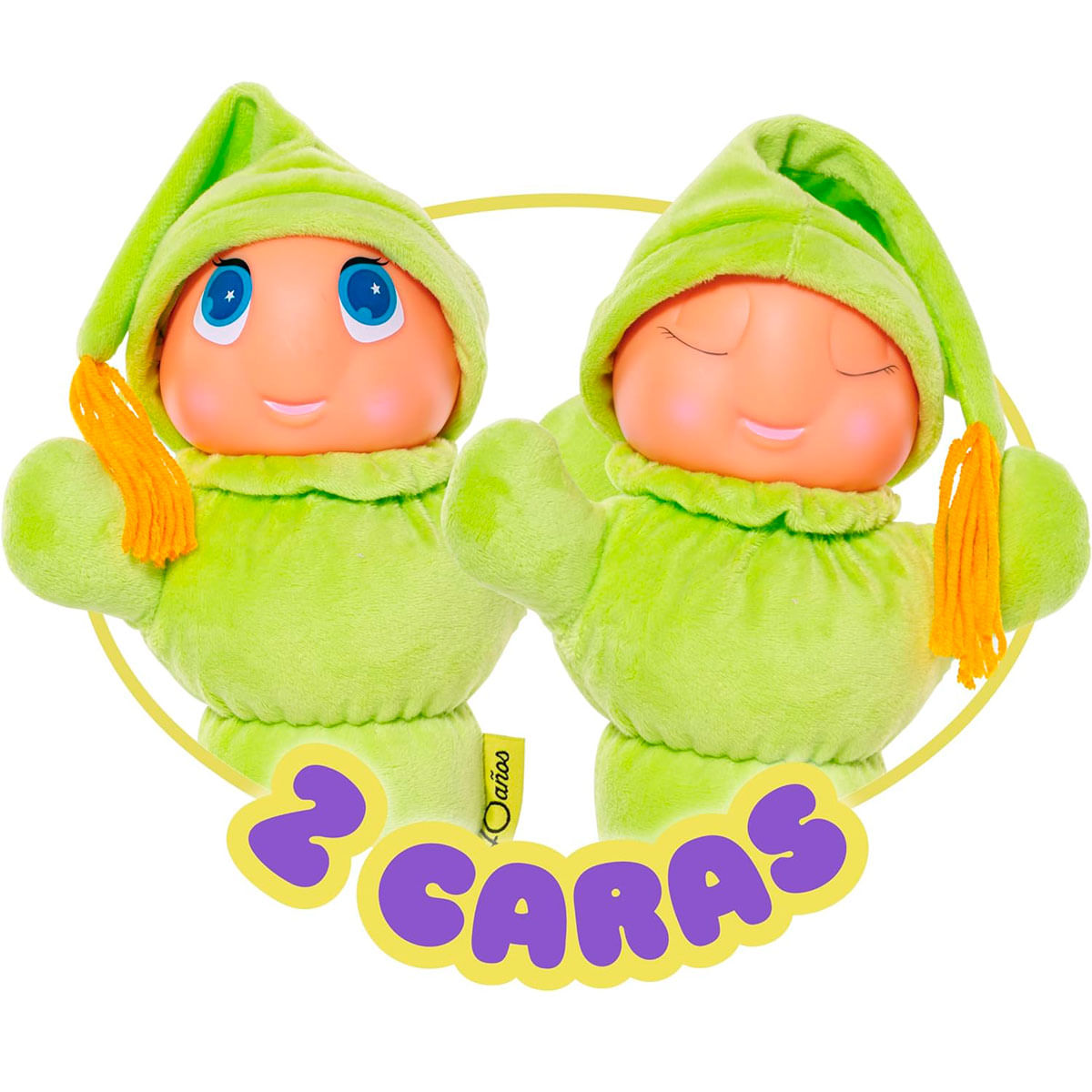 Dos peluches con trajes y sombreros verdes, cabello naranja y caras sonrientes. Los juguetes están sobre un fondo blanco con un logo.