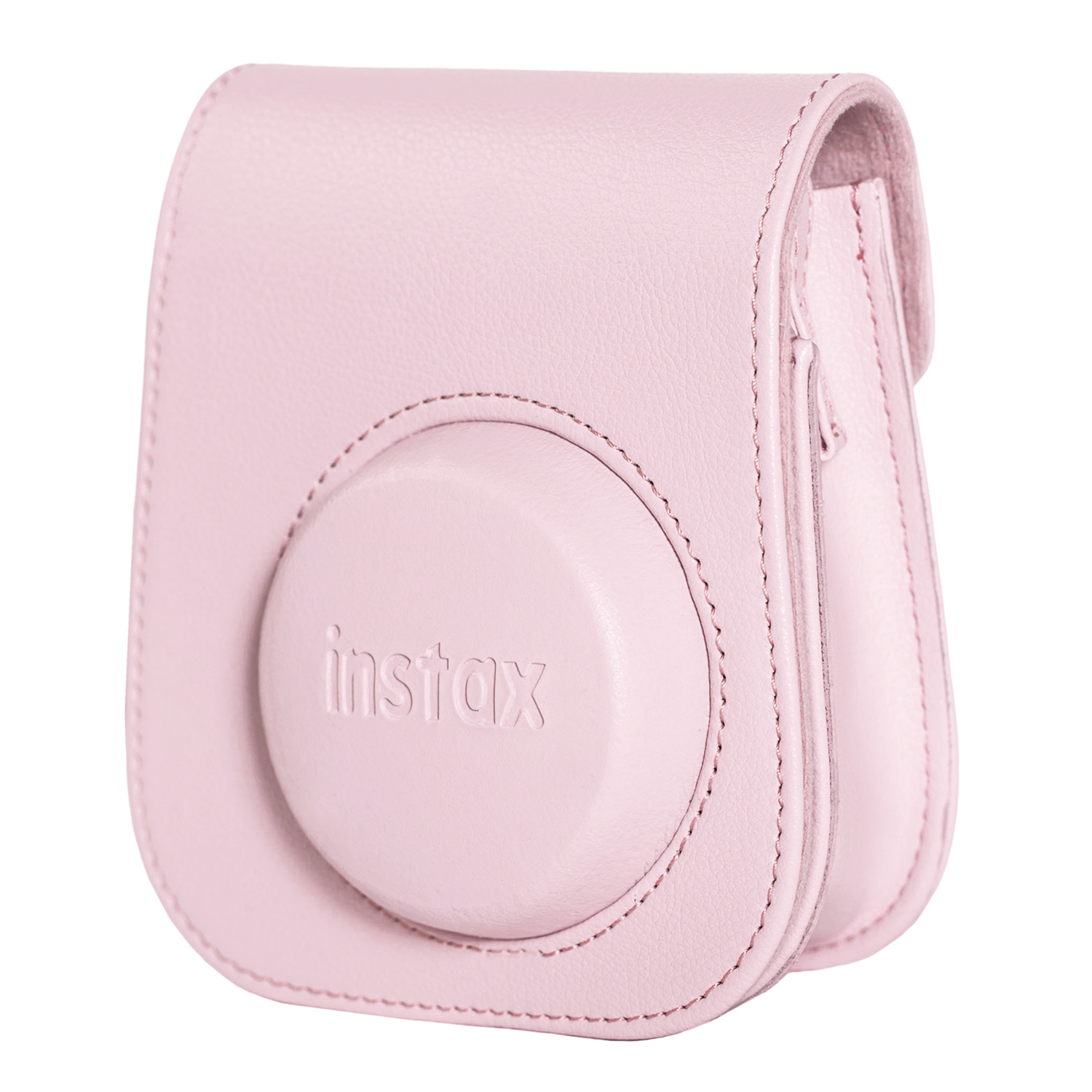 Açık pembe bir Instax kamera çantası. Kapalı, Instax logosu var ve beyaz bir arka plan üzerinde. Dikişler görünür.