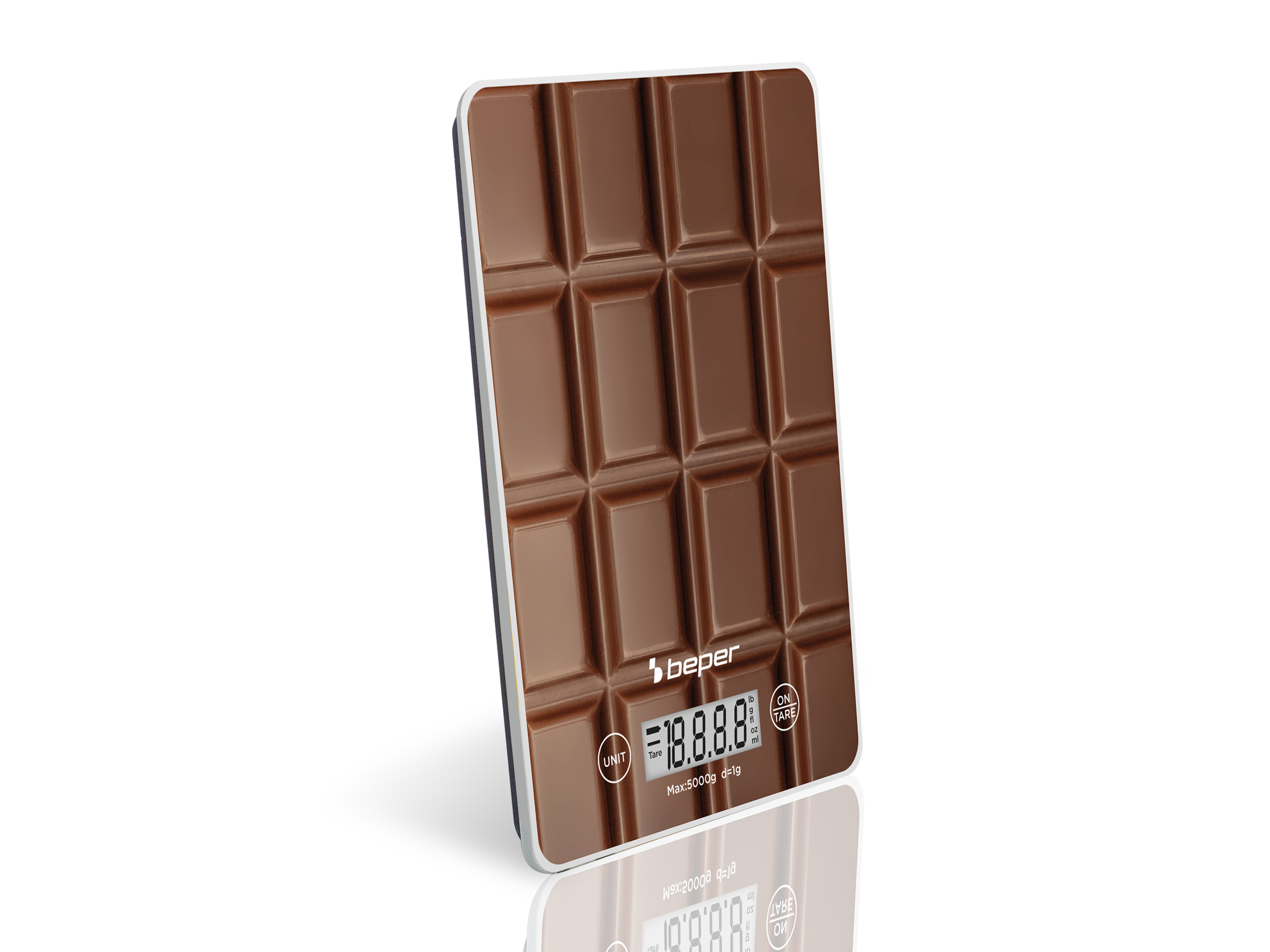 Una bilancia da cucina digitale con design a barretta di cioccolato. Mostra un peso di 18.8.8.8. Il marchio è 'beper'.