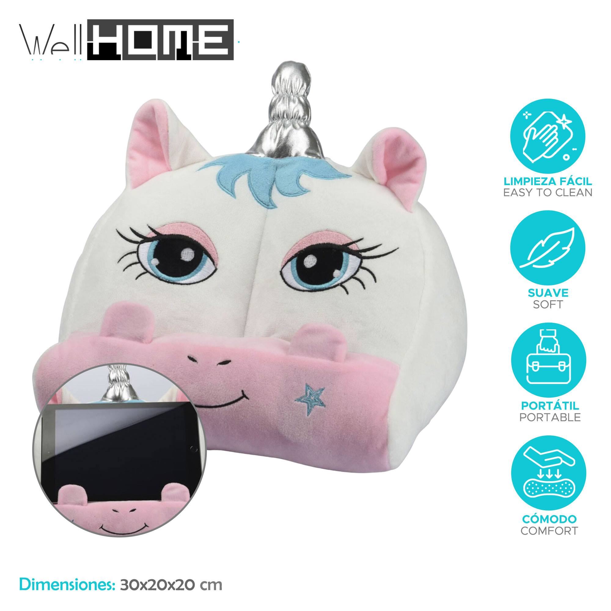 Un cojín blanco con forma de unicornio con hocico rosa, detalles azules y cuerno plateado. Sostiene una tableta. Texto: Fácil de limpiar, suave, portátil, cómodo.