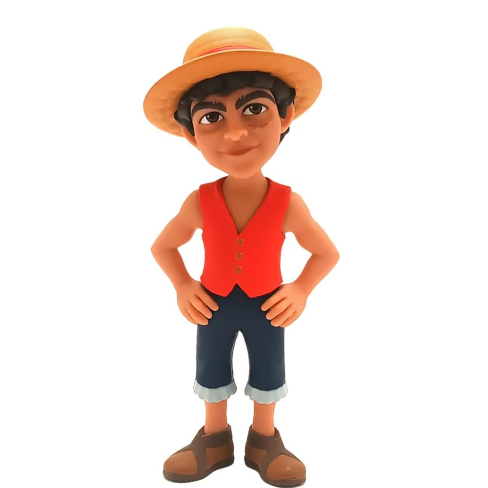 Una figura de dibujos animados de un hombre con sombrero de paja, chaleco rojo, pantalones azules y sandalias marrones, manos en las caderas, aislado en blanco.