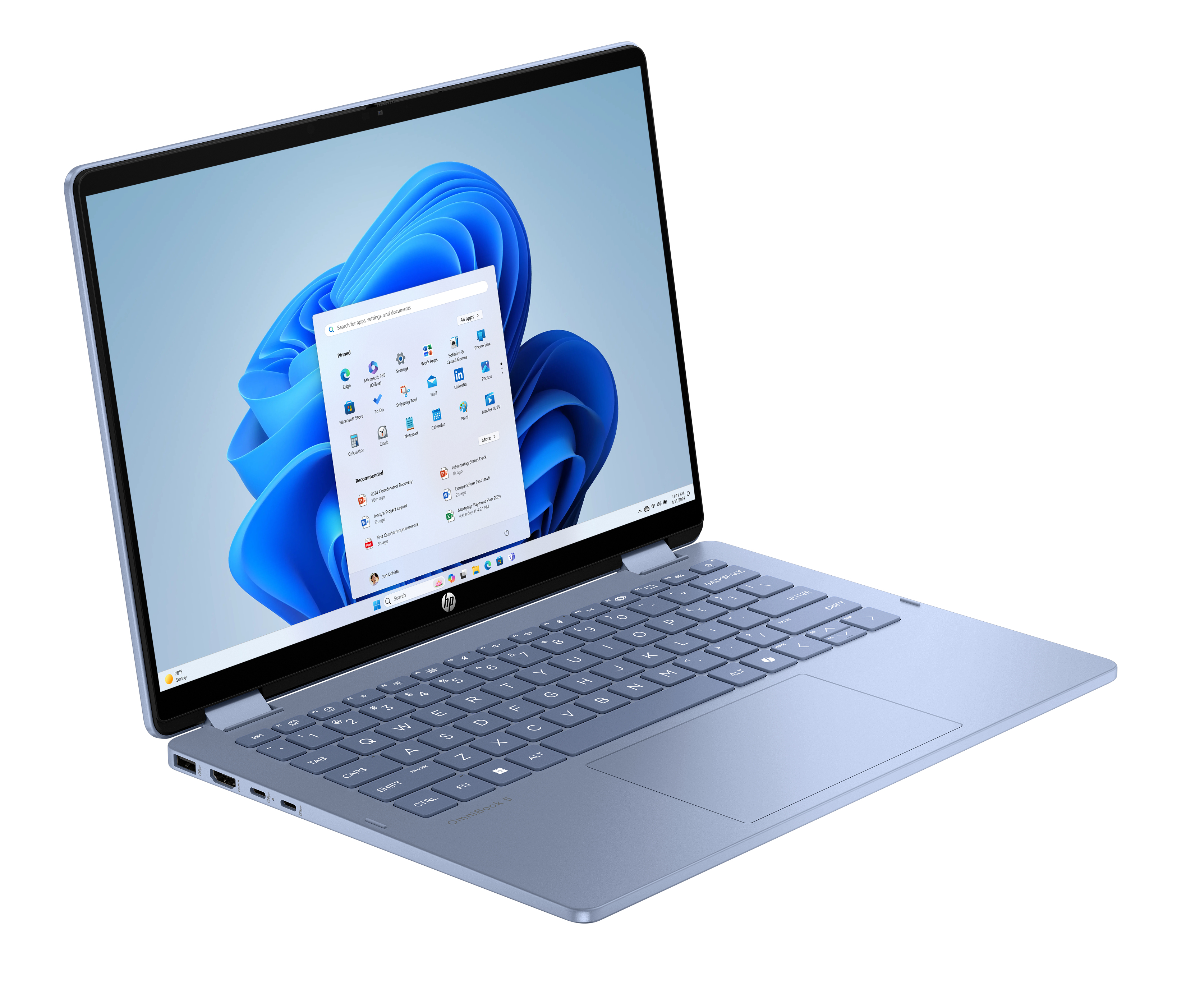 Laptop blu HP OmniBook 5. Schermo con Windows 11. Tastiera visibile, su sfondo bianco.