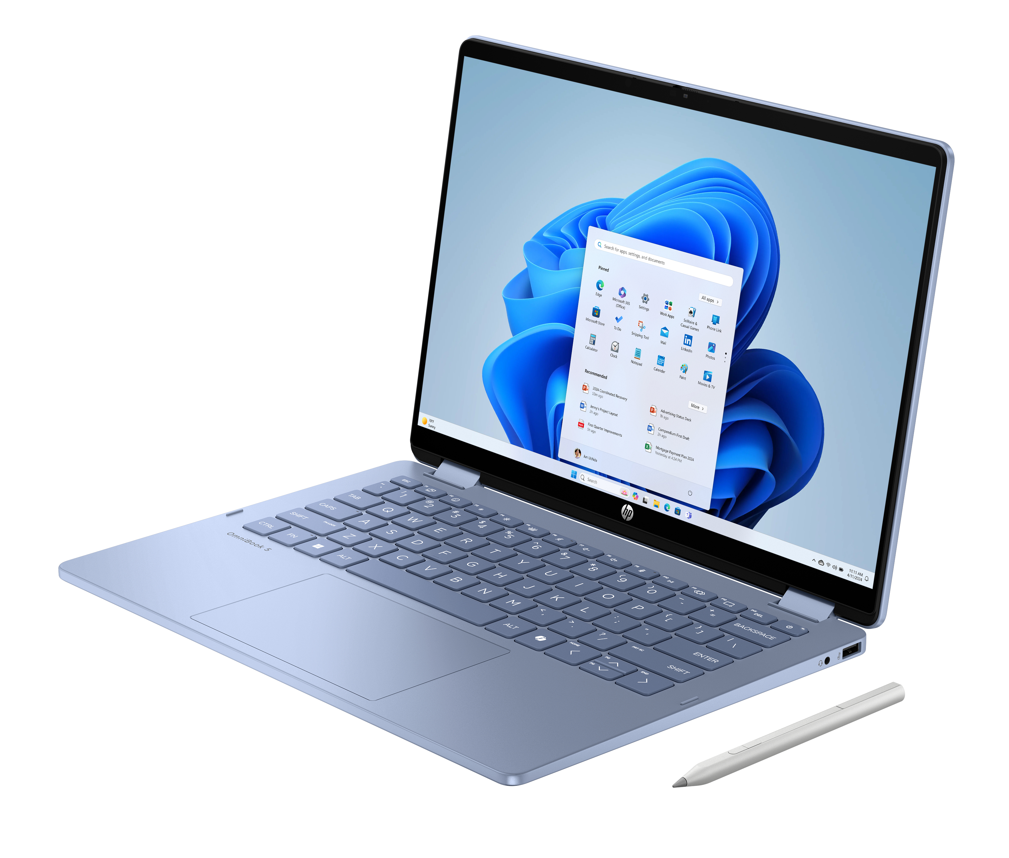 Un laptop HP blu aperto, con interfaccia Windows 11. Una penna stilo è accanto.