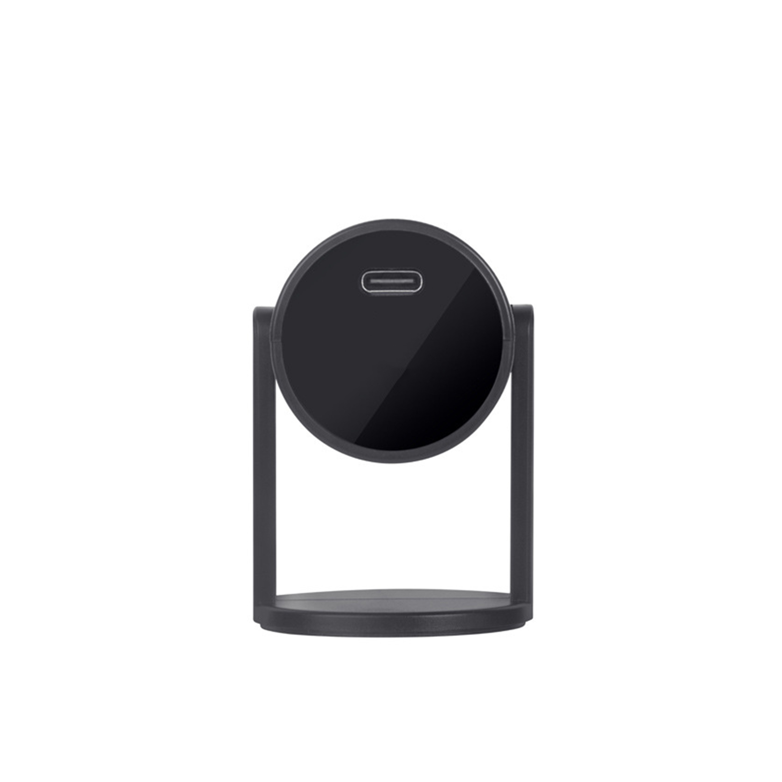 Ein schwarzes, rundes Gerät mit USB-C-Anschluss, unterstützt von einem Ständer. Alles auf weißem Hintergrund.