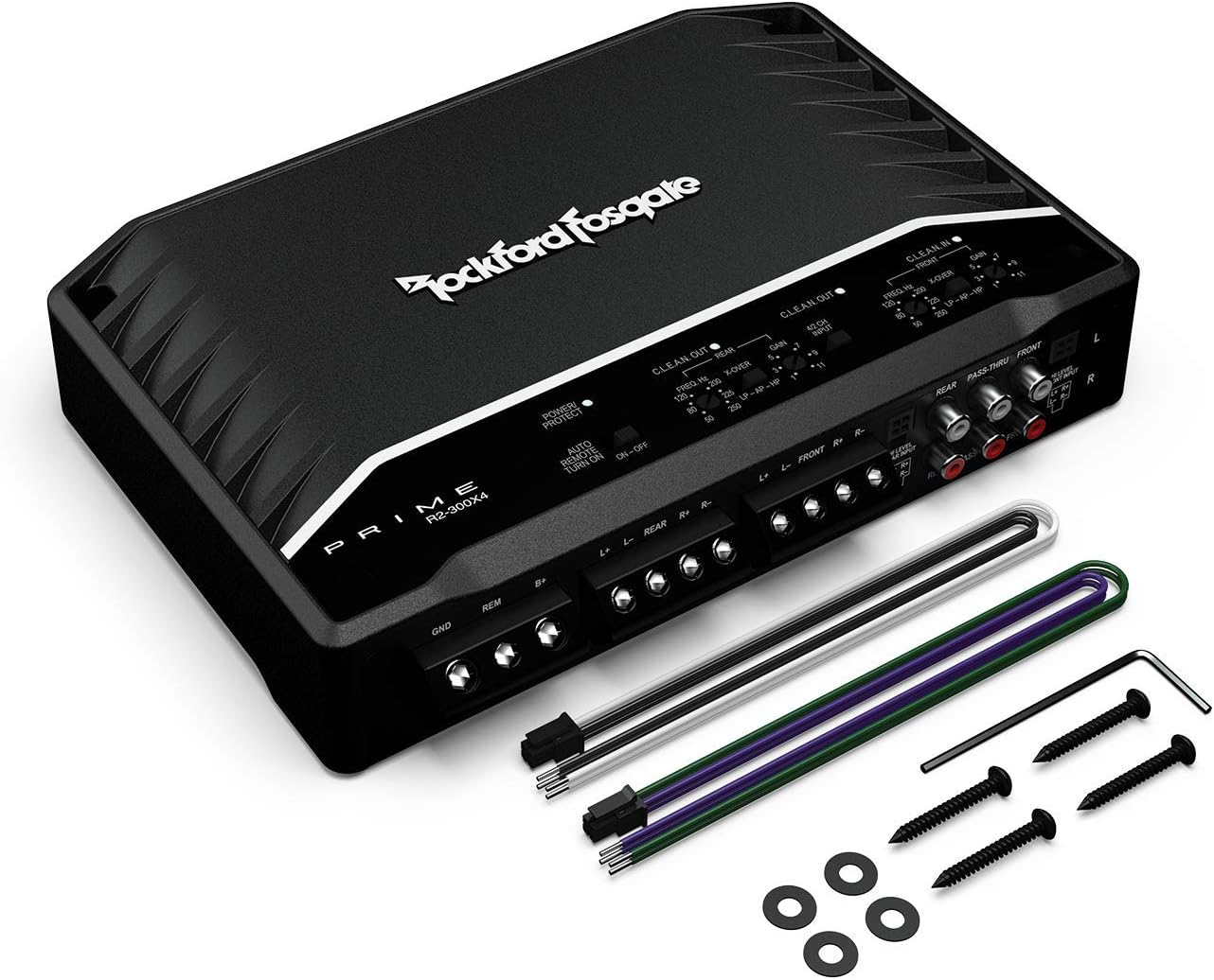 Ein schwarzer Rockford Fosgate-Auto-Verstärker. Er hat verschiedene Eingänge und Bedienelemente. Zubehör wie Schrauben und Kabel sind ebenfalls vorhanden.