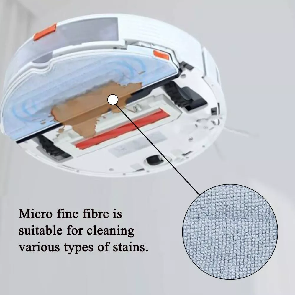 Robotstofzuiger met een vergrote weergave van een microvezeldoek, geschikt voor het reinigen van diverse vlekken. De robot heeft oranje accenten.