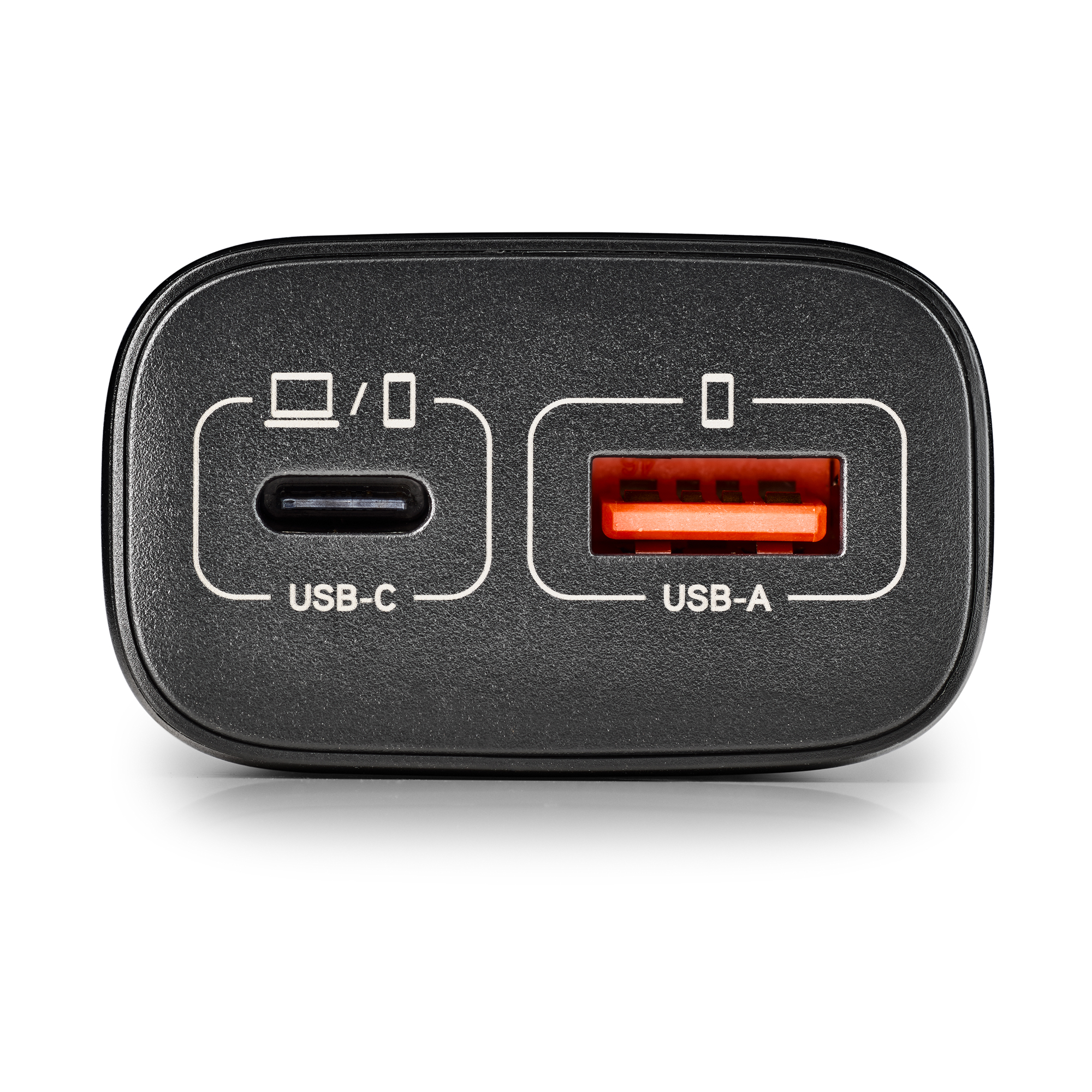 Cargador negro con puertos USB-C y USB-A. El puerto USB-A es naranja por dentro.