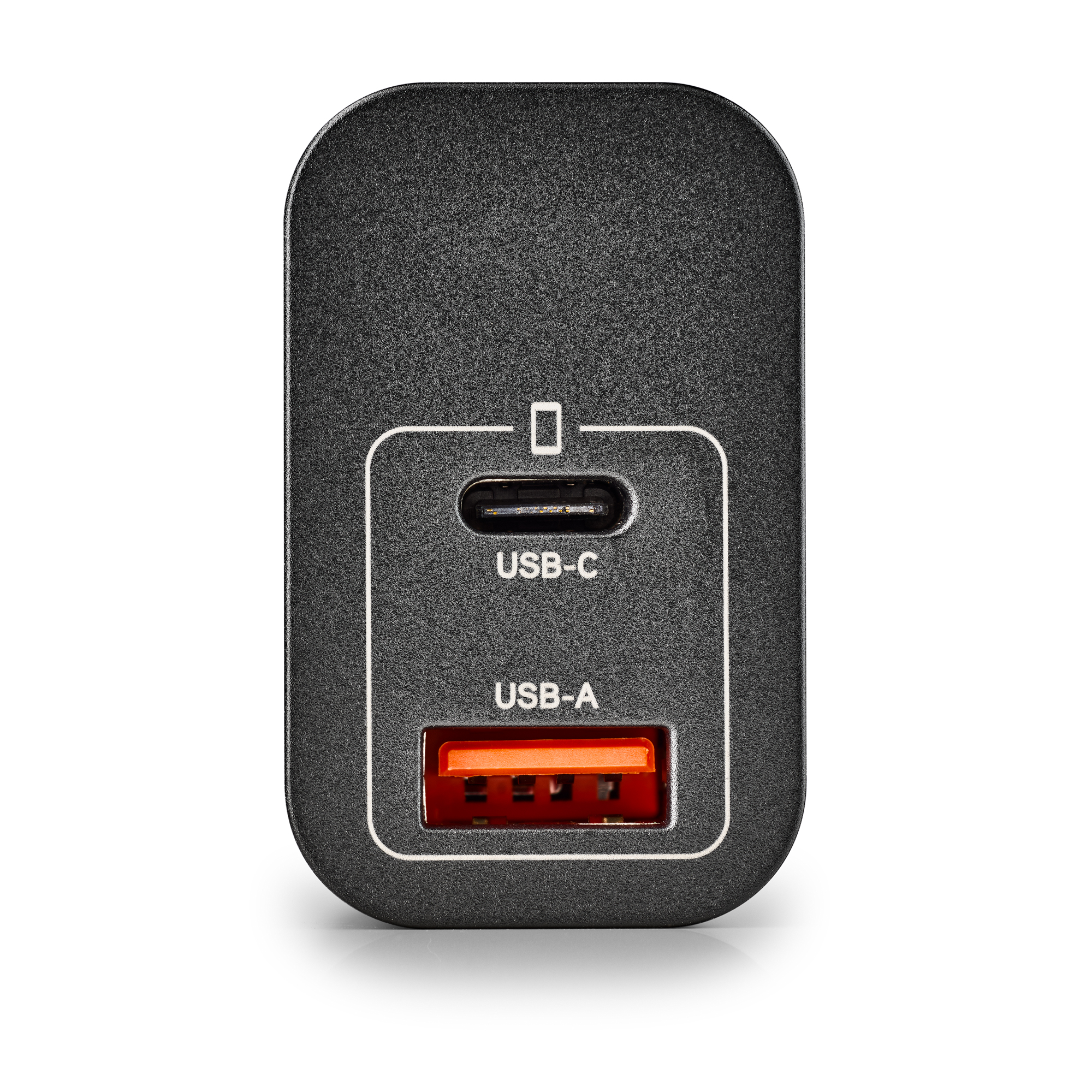 Cargador USB negro con puertos USB-C y USB-A. El puerto USB-A es naranja. Fondo blanco.