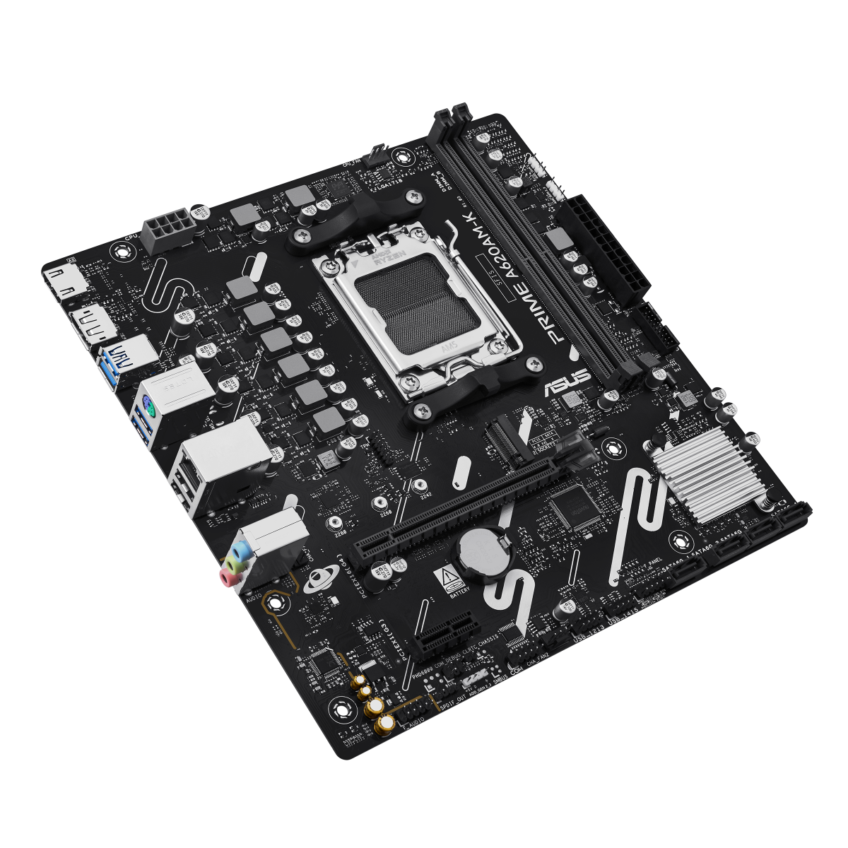 Scheda madre ASUS Prime A620AM-K nera. Socket CPU argento, slot RAM e varie porte visibili. Il testo sulla scheda include ASUS e PRIME.