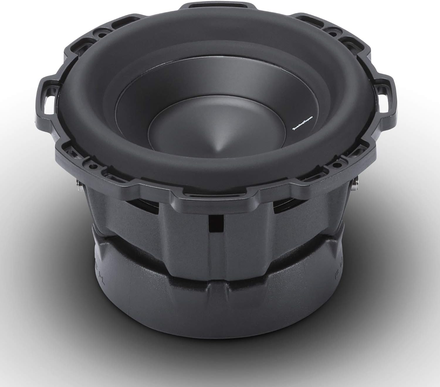 Ein schwarzer Subwoofer vor weißem Hintergrund. Er hat einen Konus in der Mitte und einen kreisförmigen Rahmen.