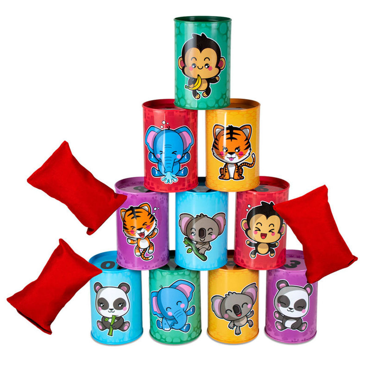 Una torre de latas decoradas con animales y sacos de frijoles rojos a los lados. Las latas están apiladas.