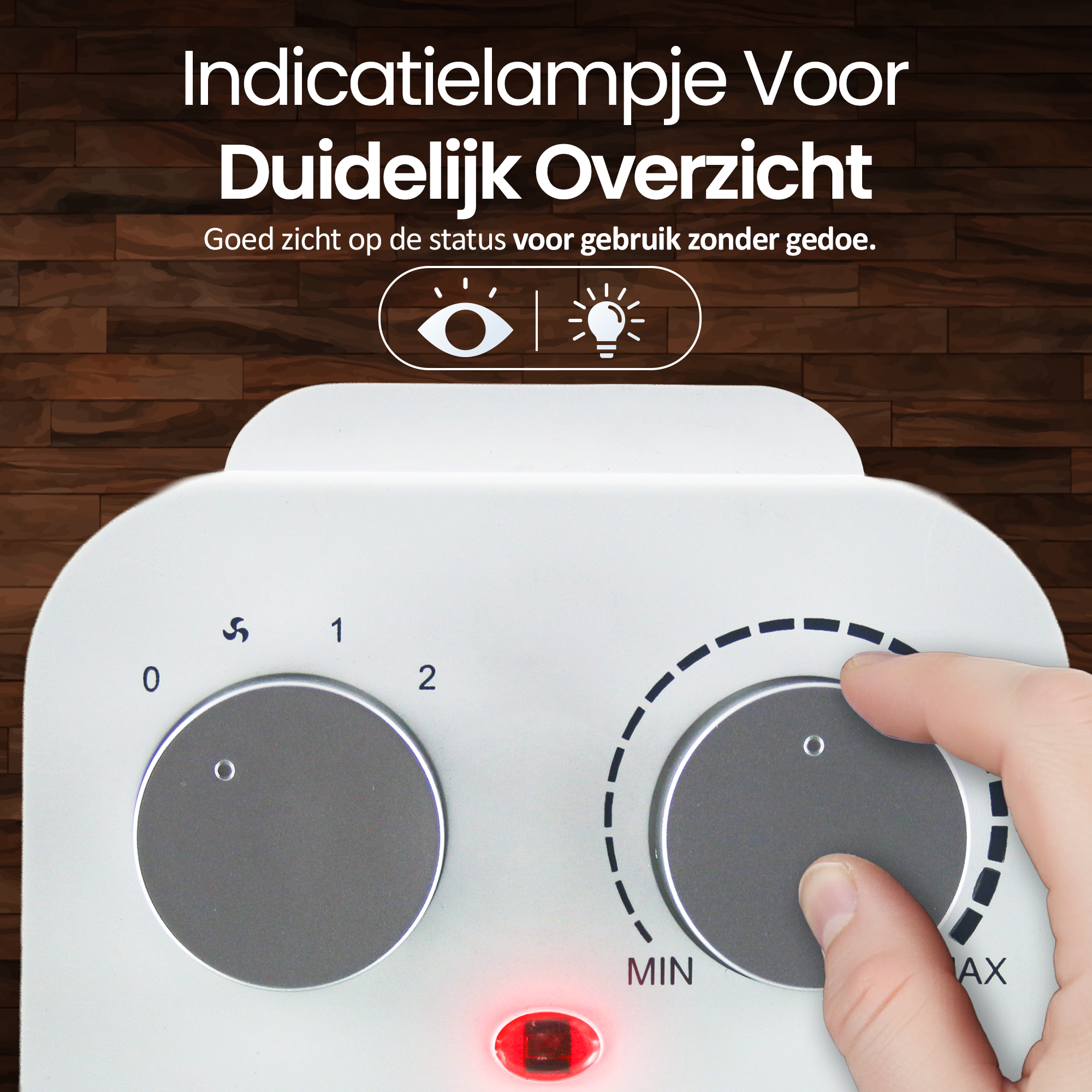 Wit apparaat met draaiknoppen, een rood lampje en een hand die een knop draait. Achtergrond van houten panelen.