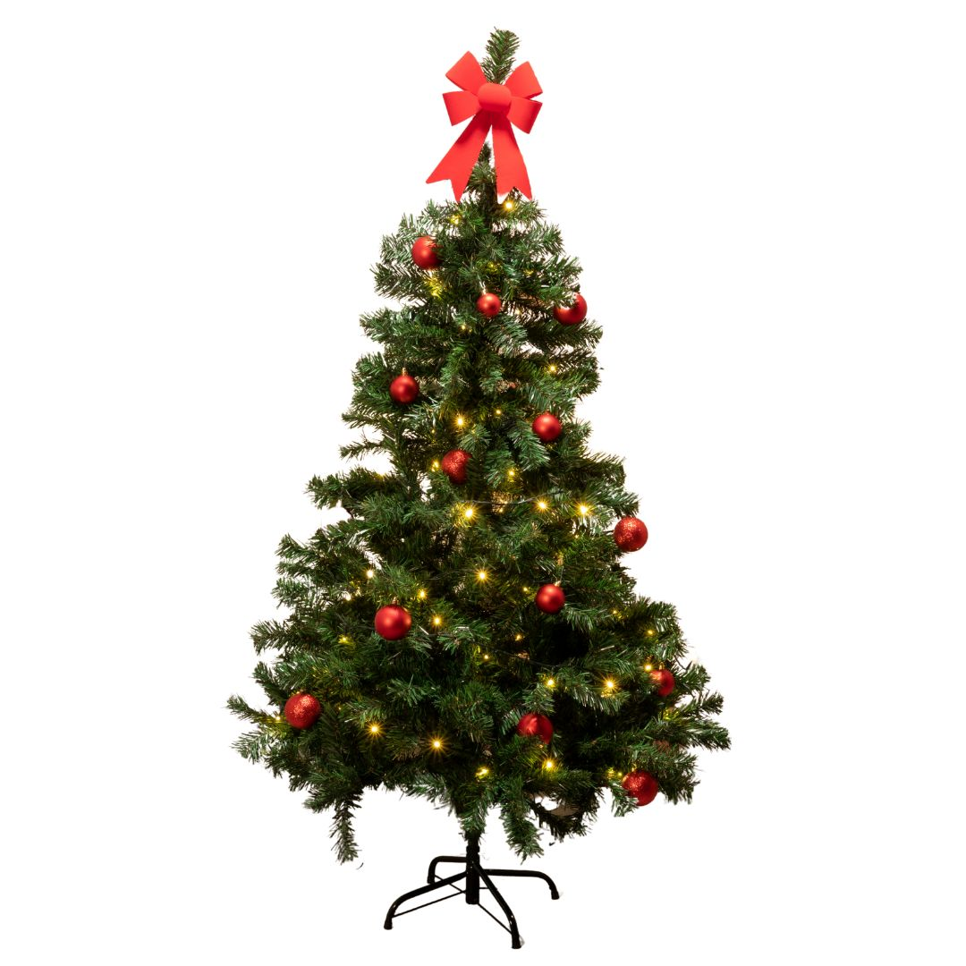 Un sapin de Noël décoré avec des ornements rouges et un nœud sur le dessus, éclairé par de petites lumières. Il est sur une base en métal noir.