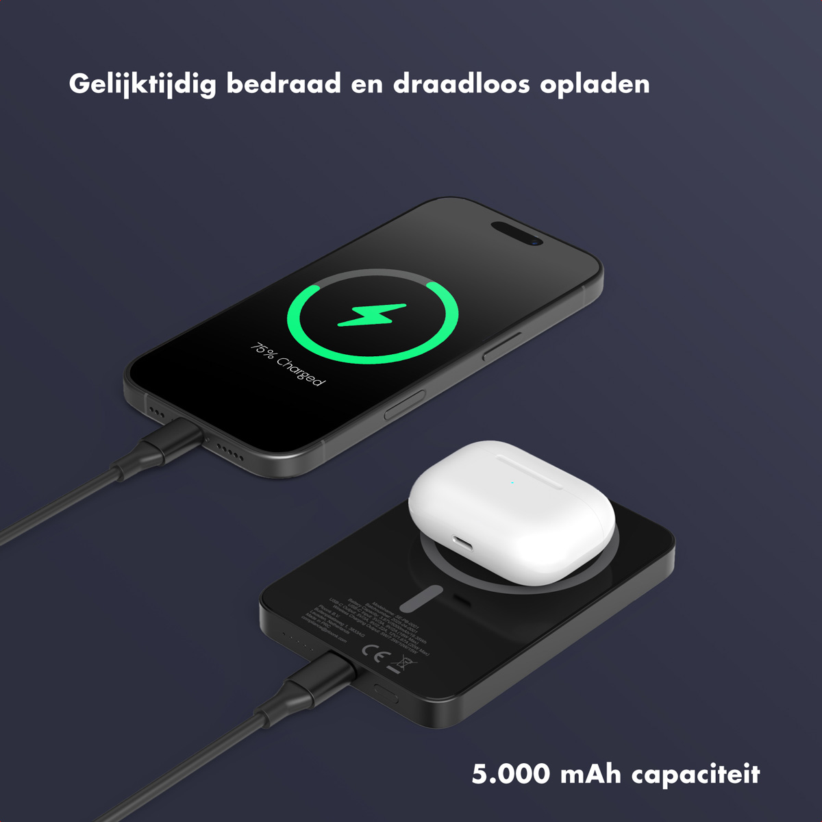 Telefoon draadloos opladen, AirPods op oplaadpad. Telefoon toont 75% opgeladen. Achtergrond is donkerblauw.