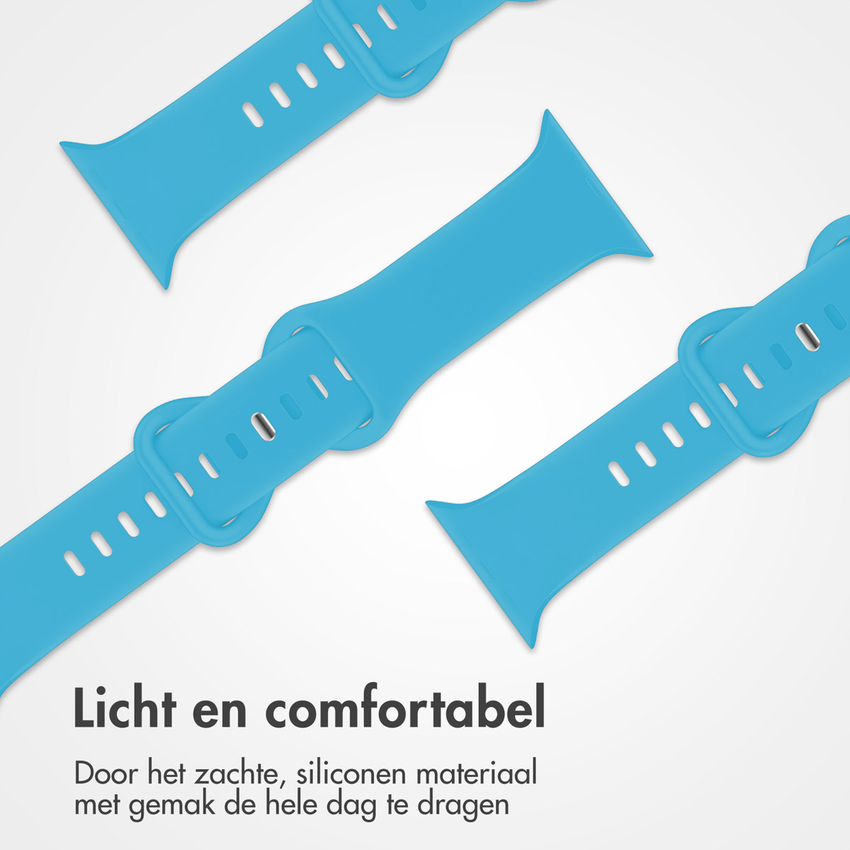 Drie lichtblauwe horlogebandjes op een witte achtergrond. Diagonaal gerangschikt, met tekst onderaan.