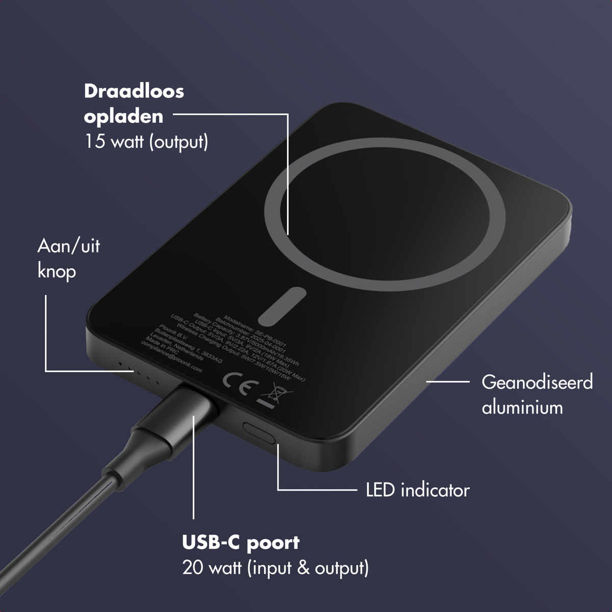 Zwarte draadloze oplader met USB-C-poort. Annotaties benadrukken functies zoals 15W output en LED-indicator.