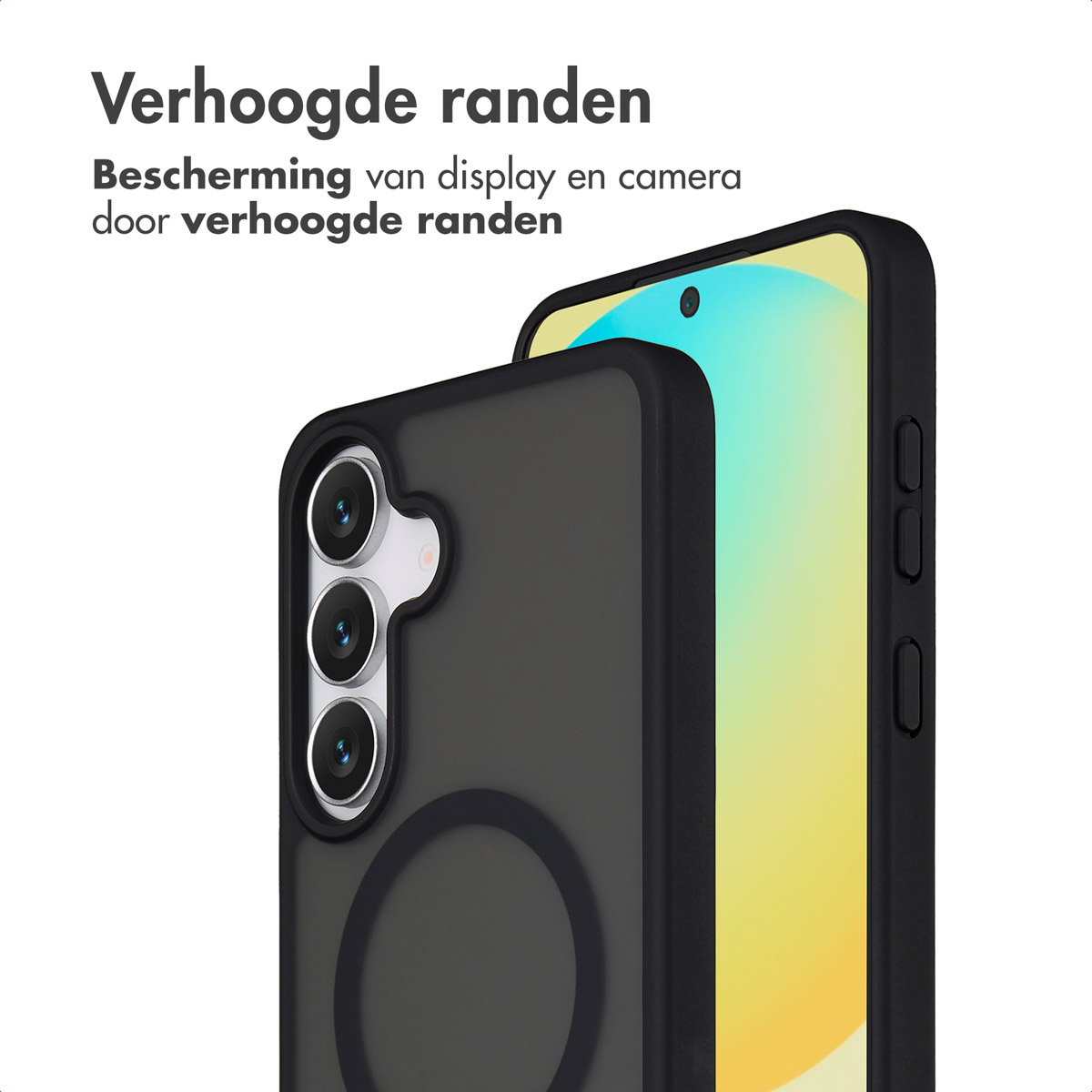 Close-up van twee smartphones in zwarte hoesjes. Eén telefoon toont de cameralenzen. Boven staat de tekst 'Verhoogde randen'.