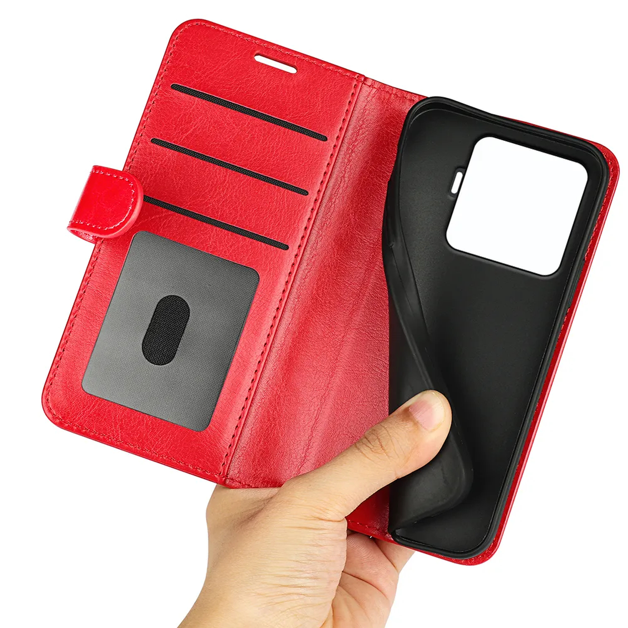Une main tient un étui de téléphone rouge ouvert, montrant l'intérieur noir et des fentes pour cartes. L'étui est sur fond blanc.