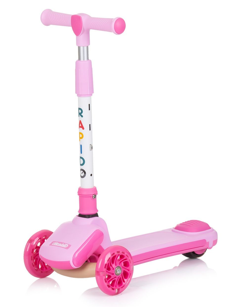 Un monopattino rosa a tre ruote su sfondo bianco. La parola RAPIDO è scritta sullo stelo.