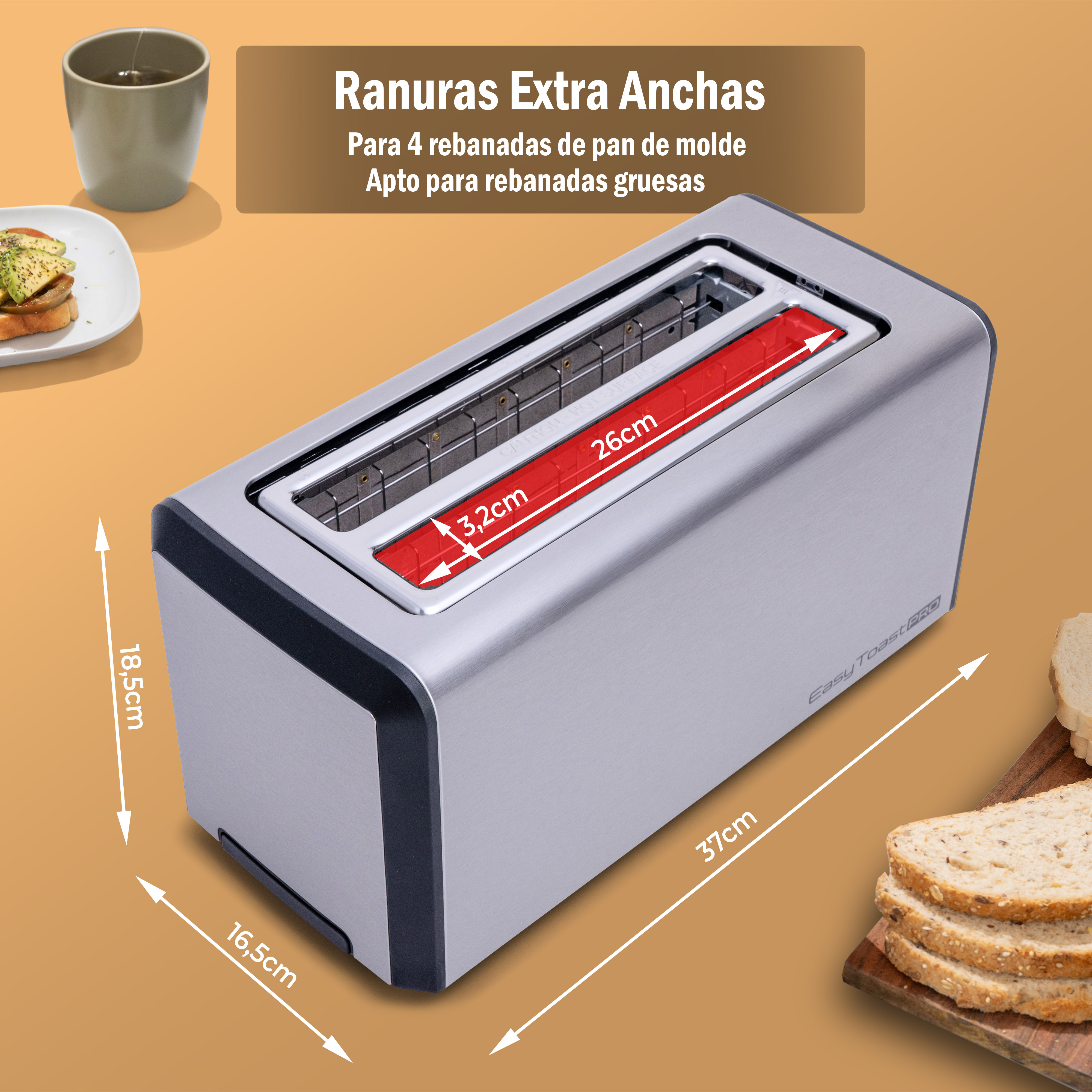 Una tostadora plateada con dimensiones indicadas, pan, té y tostadas de aguacate sobre una superficie marrón.