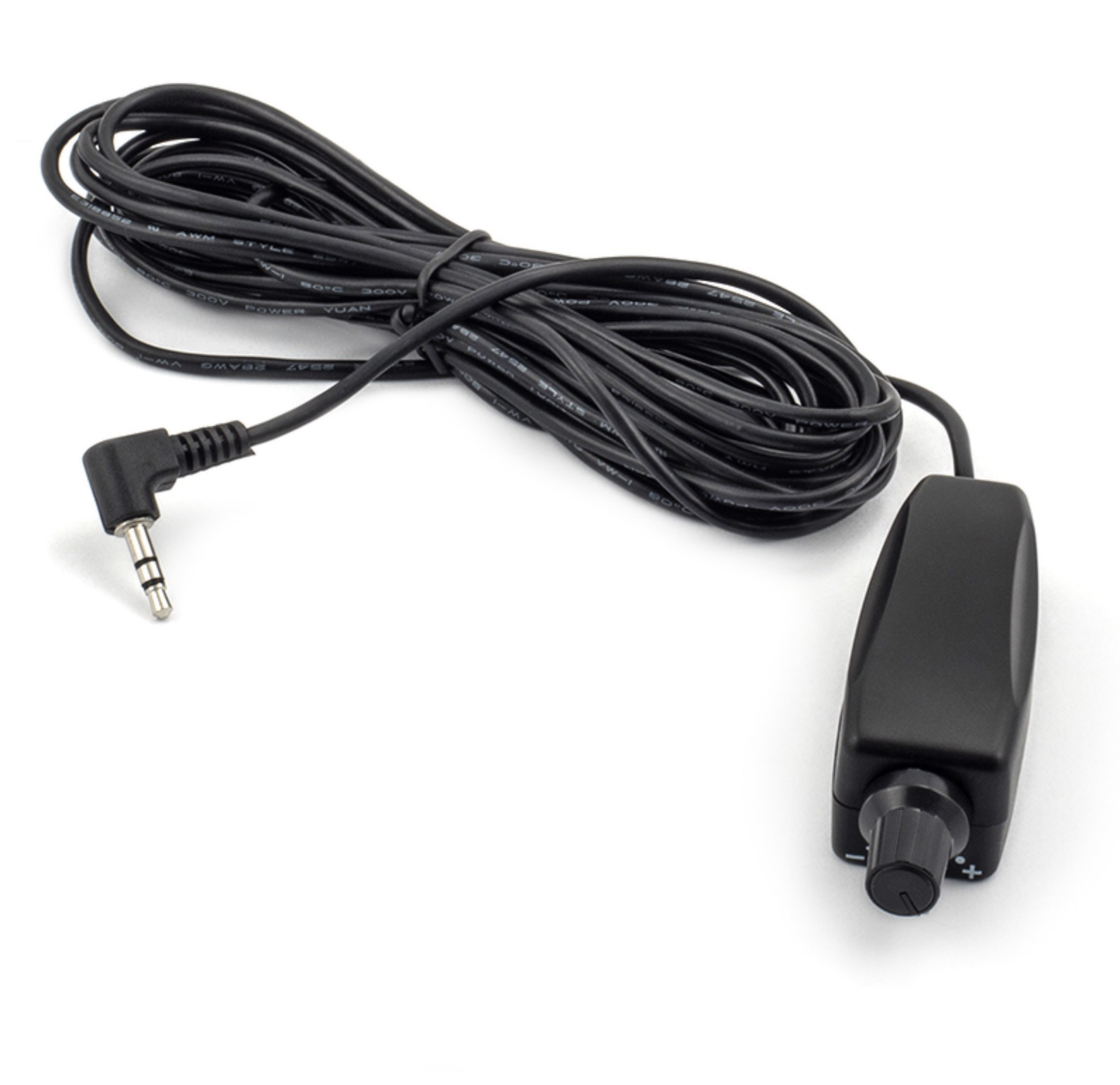 Schwarzes Audiokabel mit 3,5-mm-Klinke und einem Steuermodul mit Drehknopf.