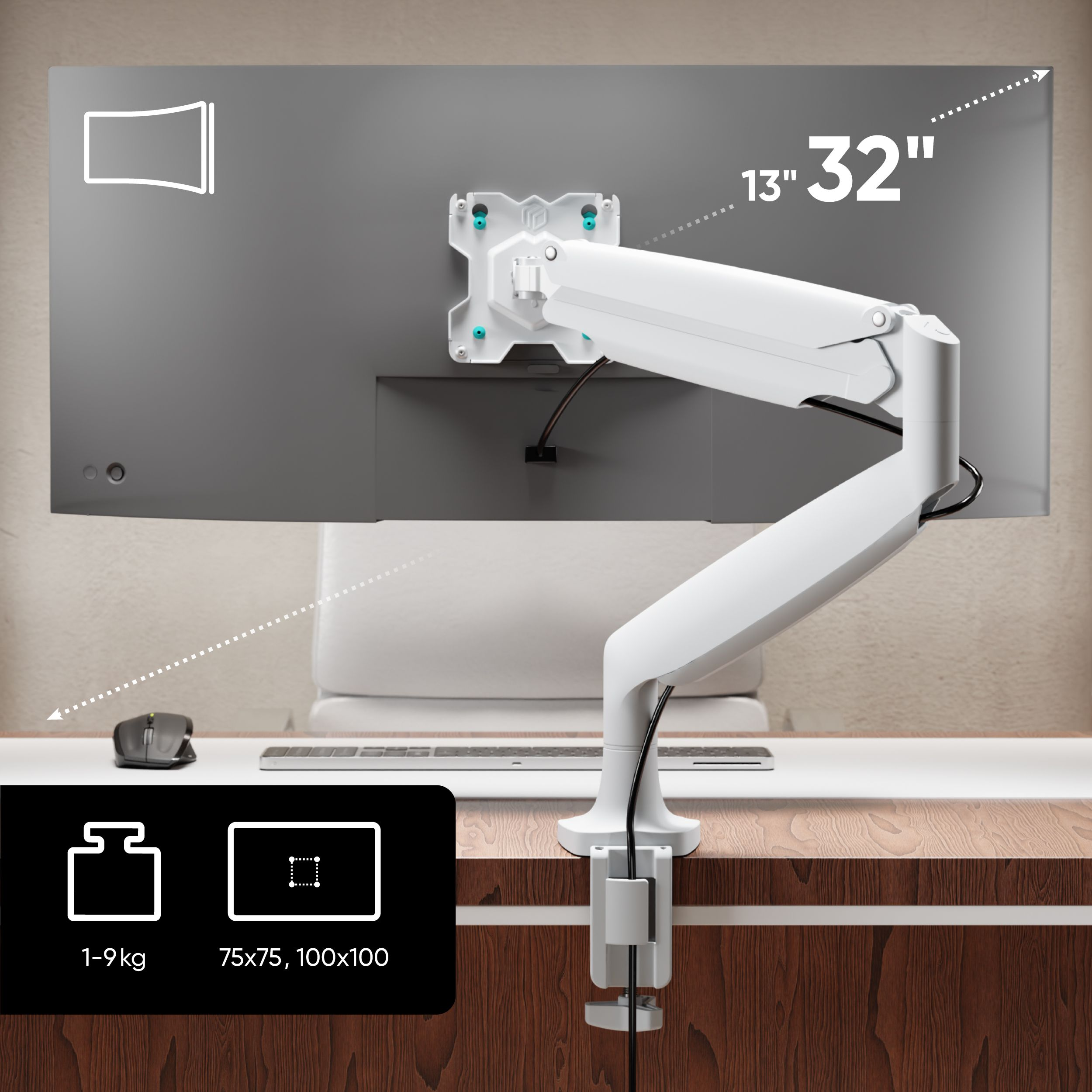 Białe ramię monitora trzymające monitor. Monitor stoi na biurku z myszą i klawiaturą.