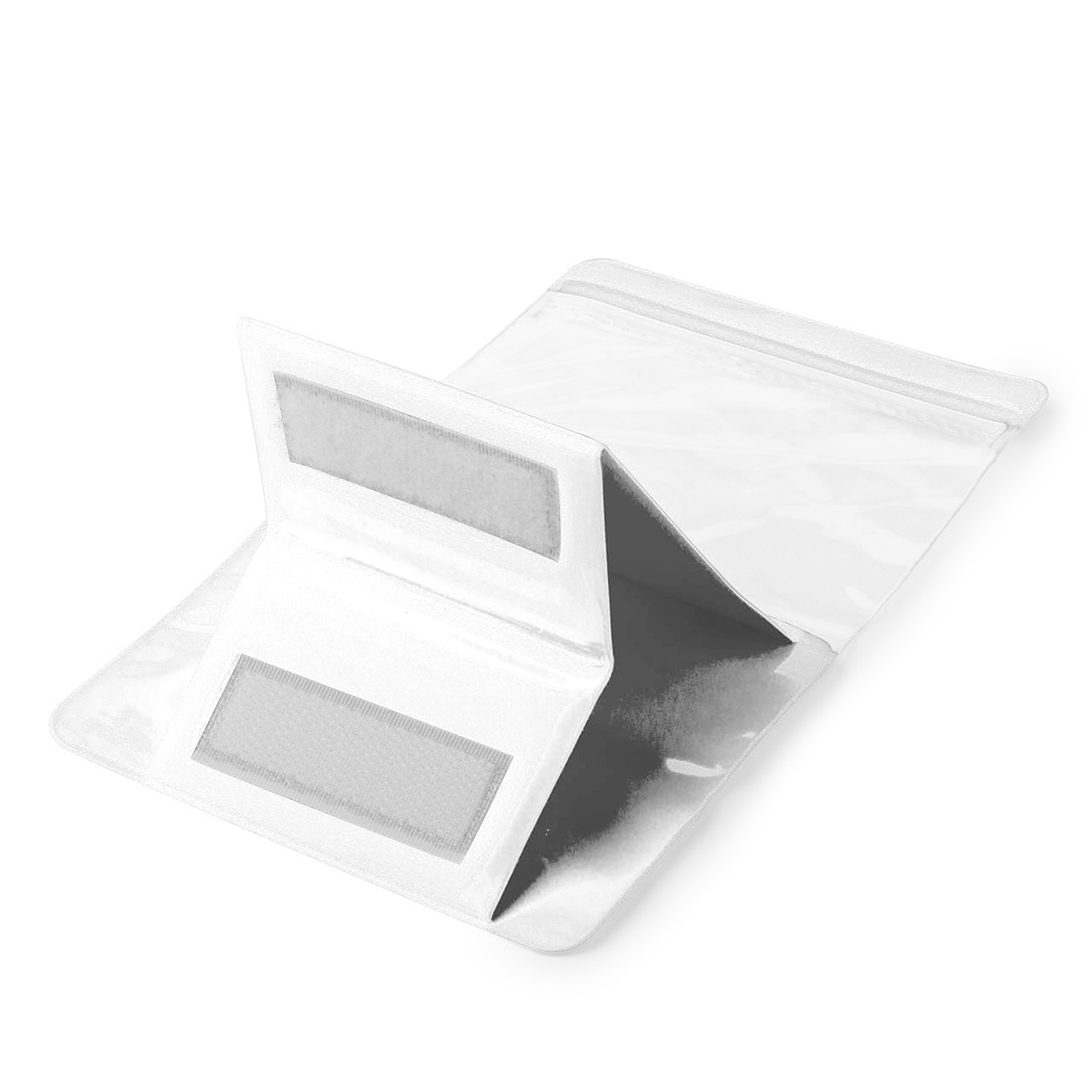Una bolsa de plástico transparente, parcialmente abierta, con parches de velcro rectangulares grises en las solapas interiores, sobre fondo blanco.