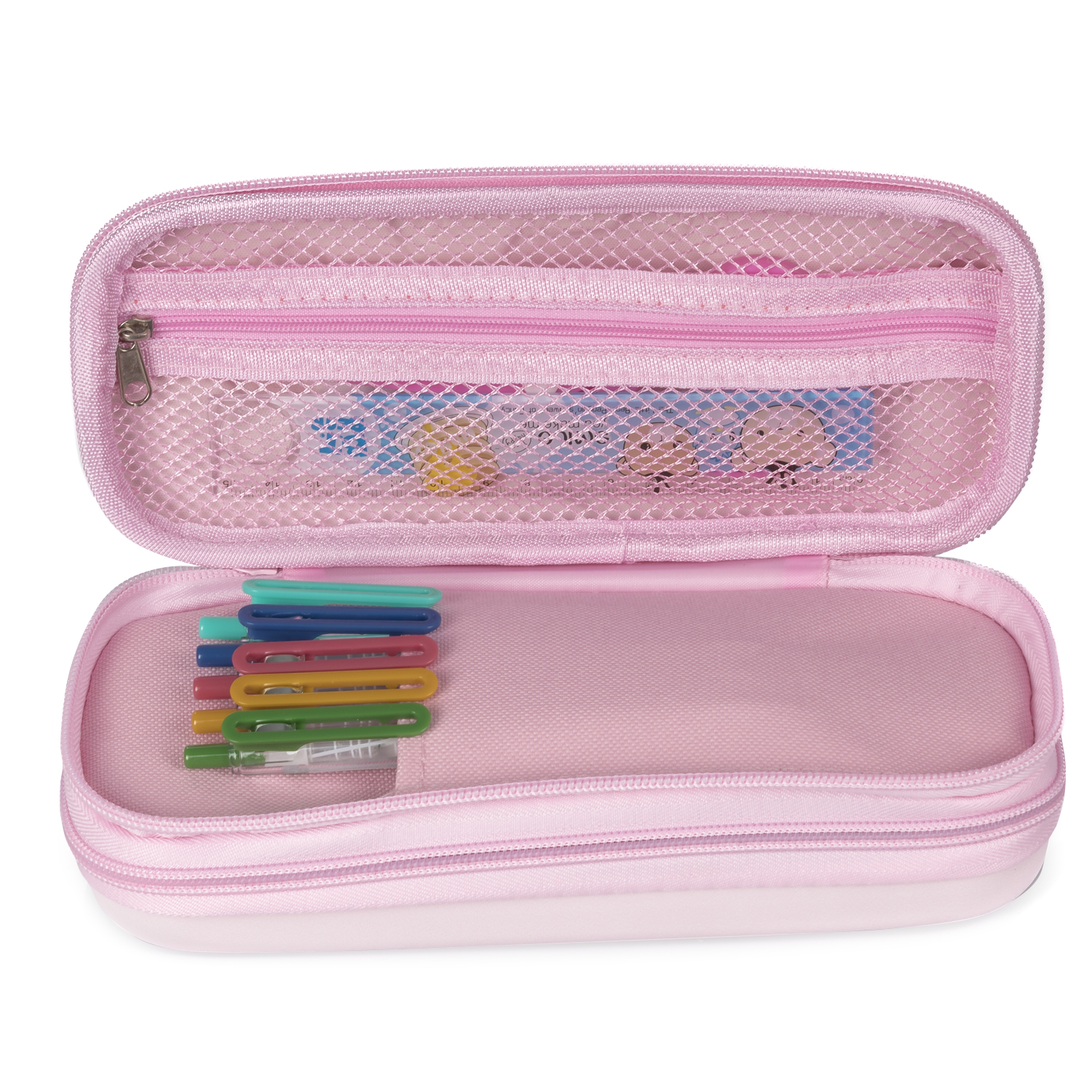 Estuche rosa abierto con bolígrafos de colores dentro. Cremallera superior con malla. Contiene una regla y otros artículos.