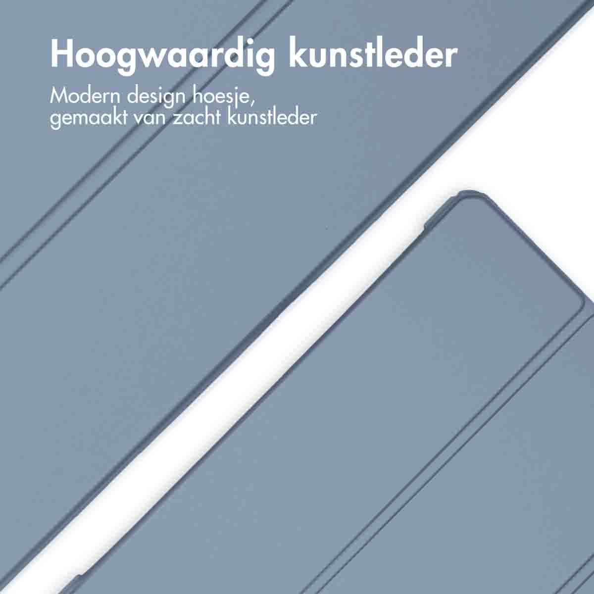 Gros plan d'une surface en similicuir bleu avec texte : 'Similicuir de haute qualité'. Étui design moderne, en similicuir souple.
