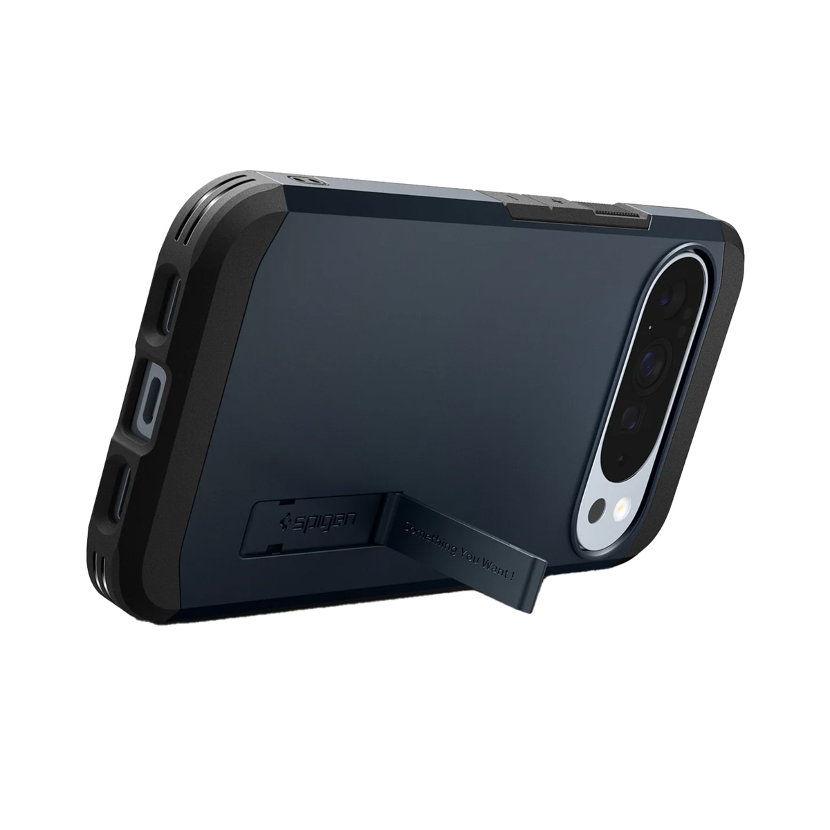 Een donkerblauwe telefoonhoes met een standaard. De hoes heeft zwarte randen en een Spigen-logo. Het is schuin.