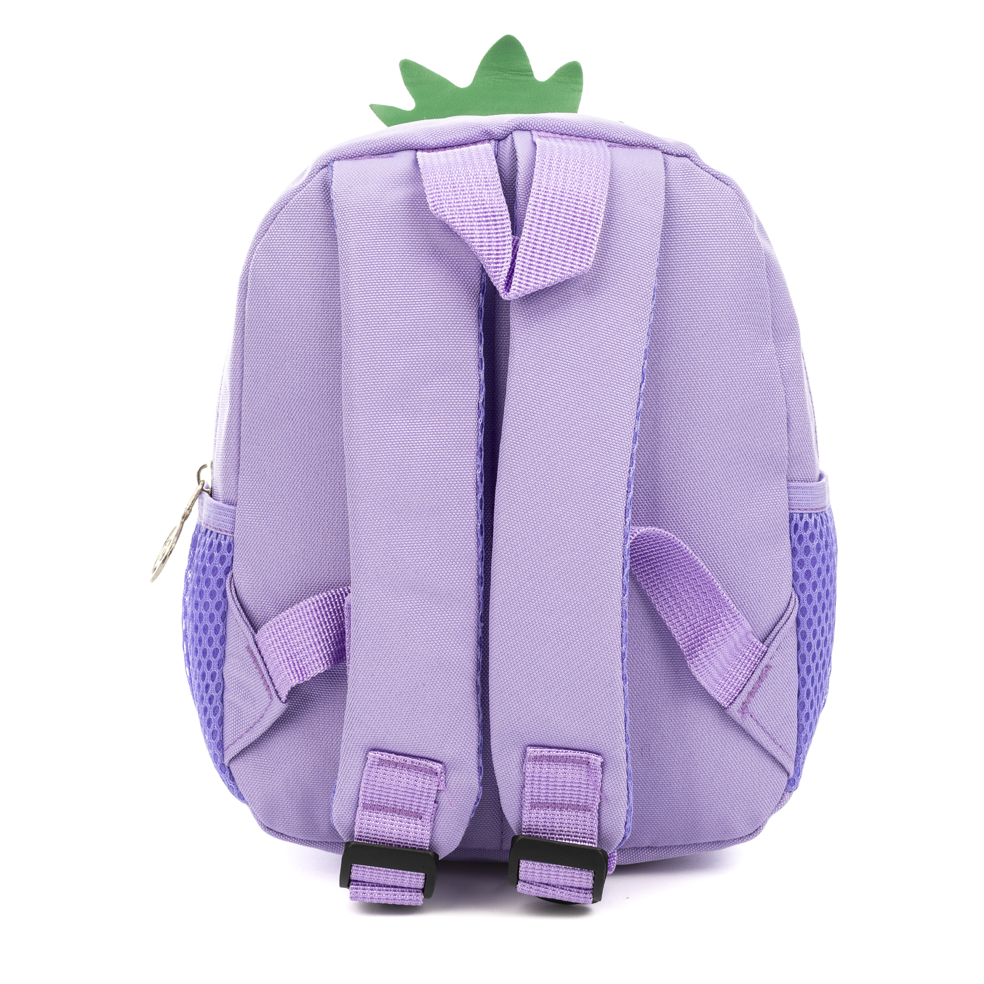 Uno zaino viola con dettaglio a foglia verde, cinghie e tasche a rete. Vista posteriore.