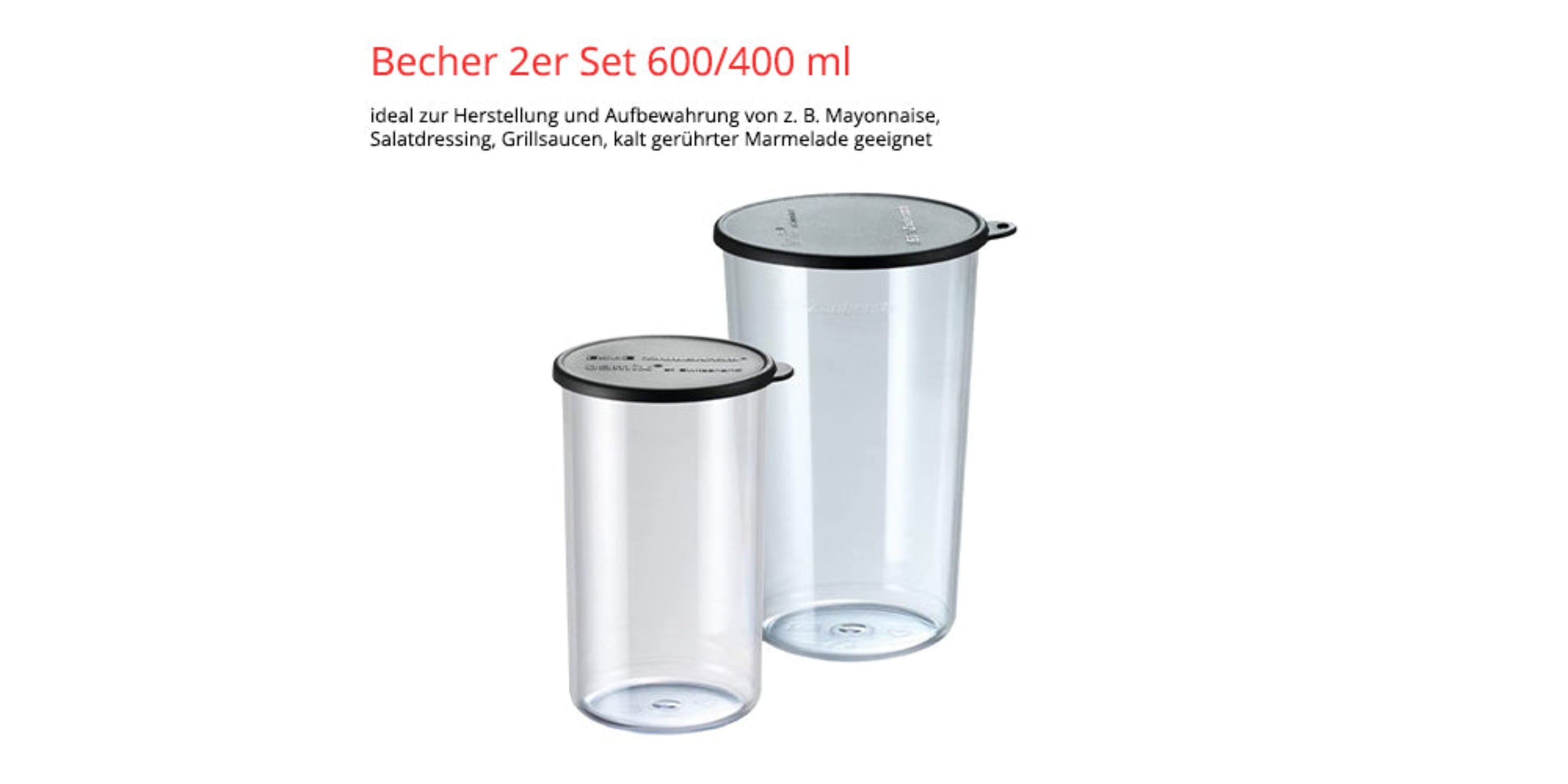 Zwei klare Plastikbecher mit schwarzen Deckeln. Der Text 'Becher 2er Set 600/400 ml' ist sichtbar.