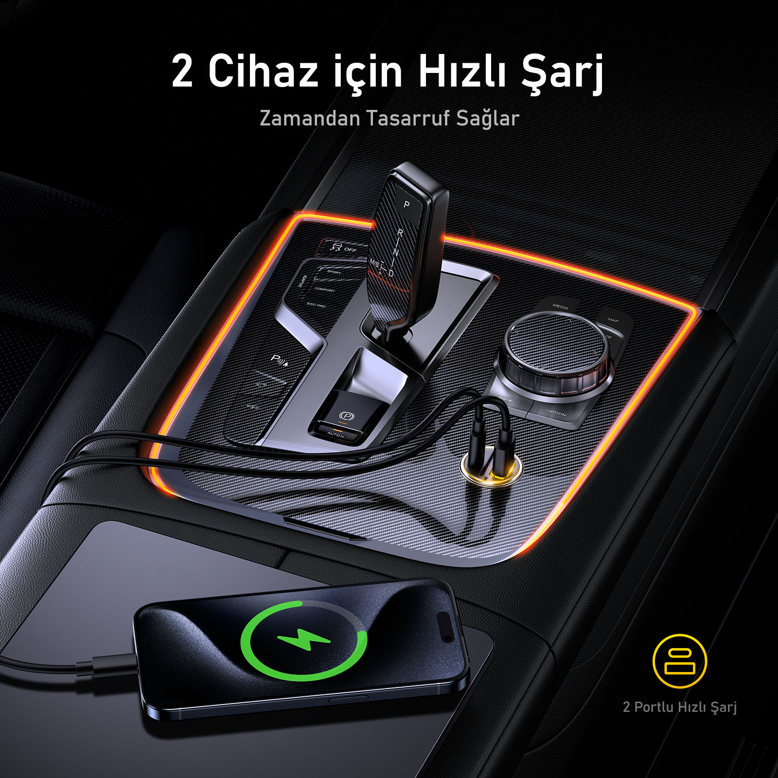 Şarj cihazlı araba içi. Telefon şarj oluyor. Siyah ve turuncu vurgular. Vites kolu ve şarj portu görülüyor.