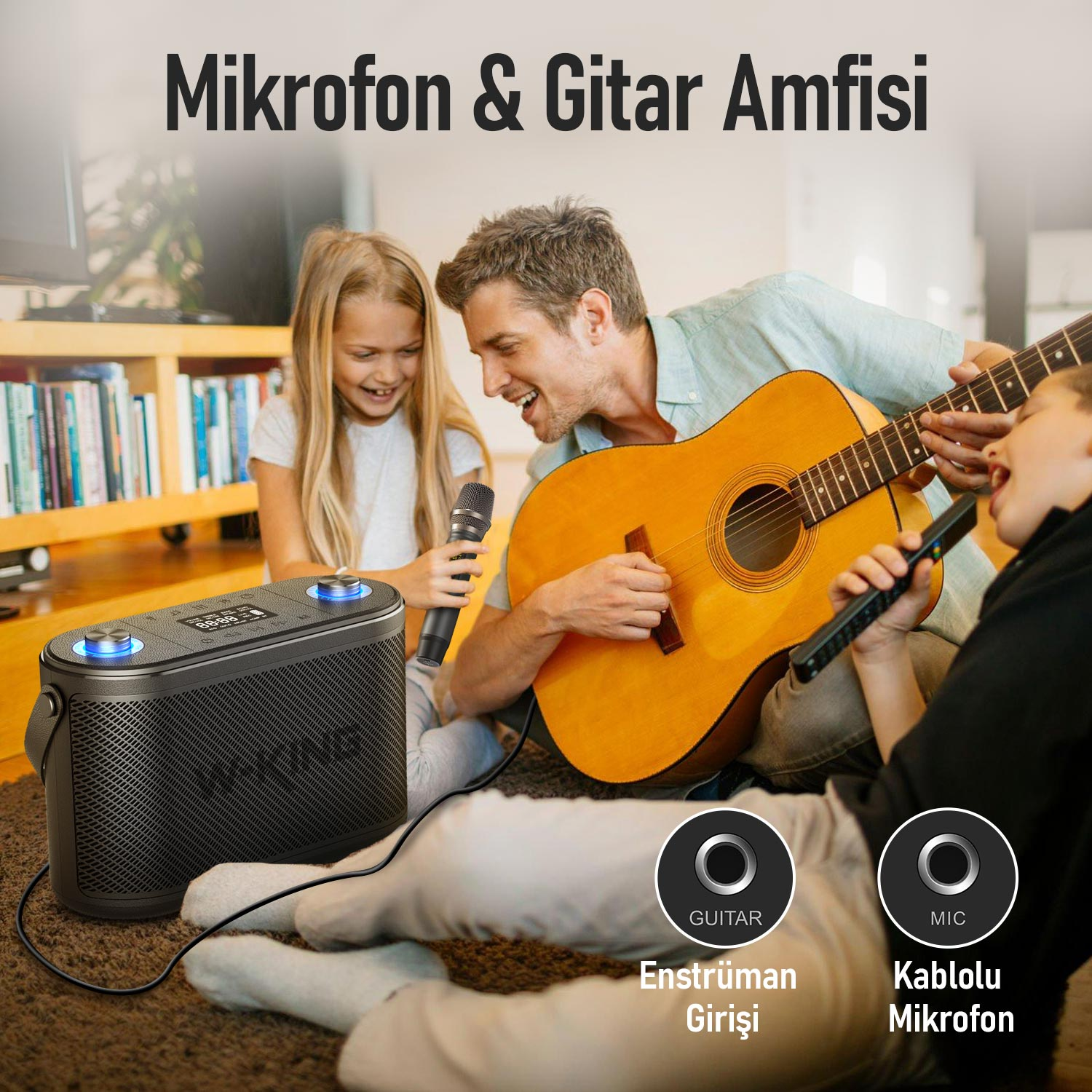 Bir aile gitar, mikrofon ve hoparlör ile birlikte müzik çalıyor. Sahne iç mekanda.