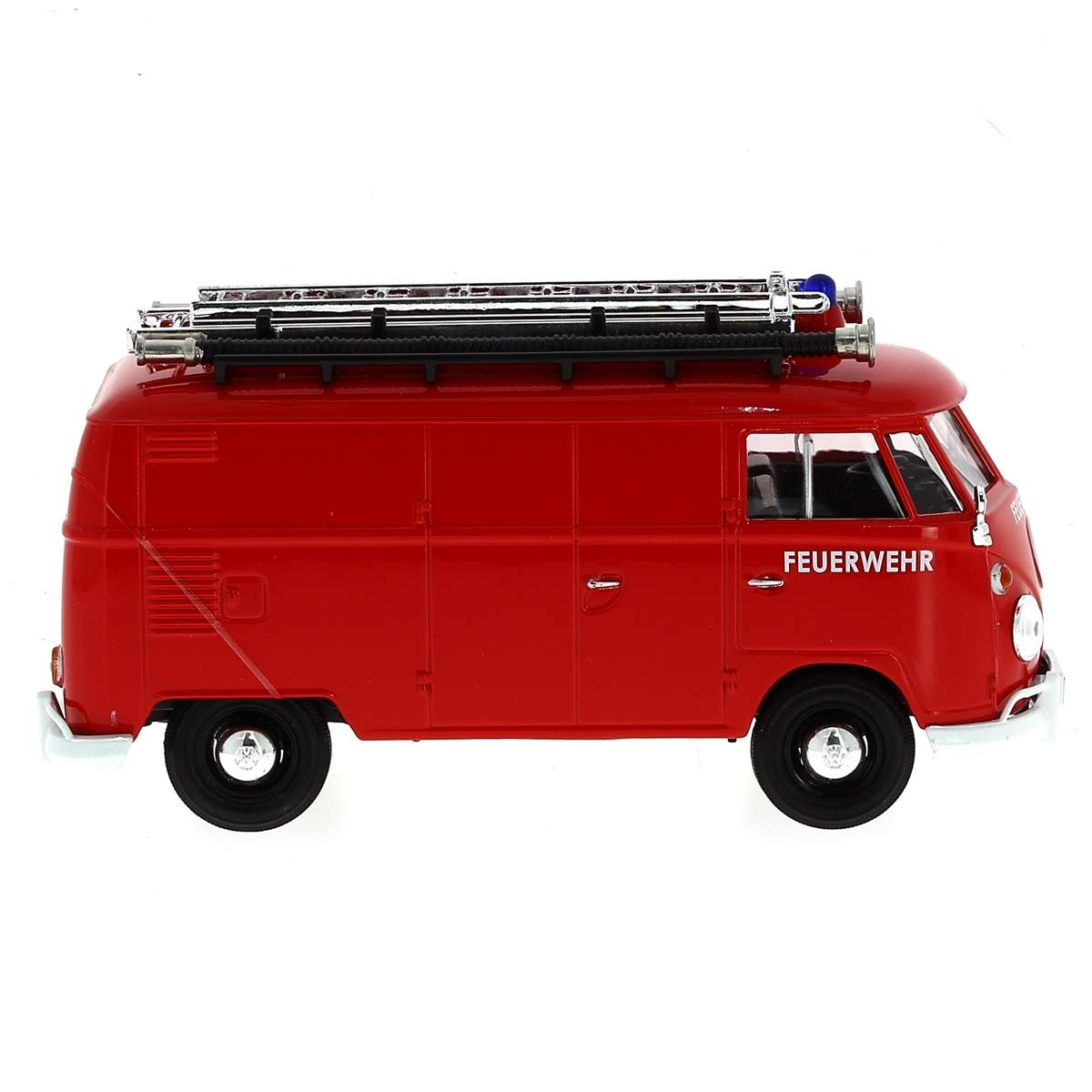 Un camión de bomberos rojo de juguete con ruedas negras, una escalera en el techo y la palabra 'FEUERWEHR' en el lateral. El fondo es blanco.