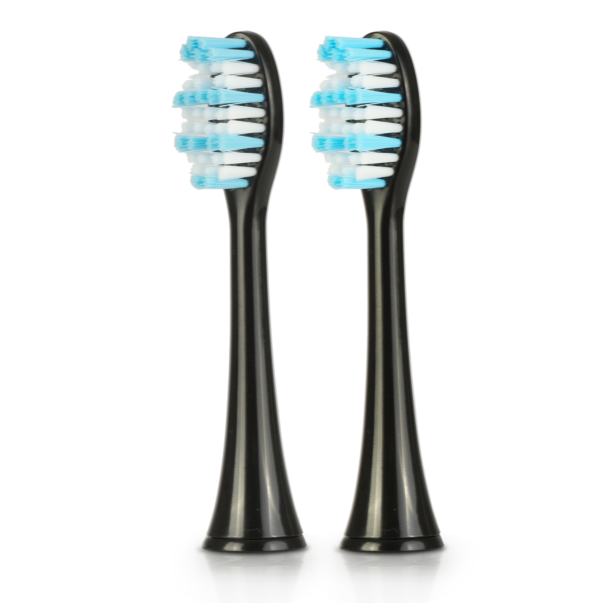 Dwie czarne głowice do szczoteczki elektrycznej z niebiesko-białym włosiem na białym tle.
