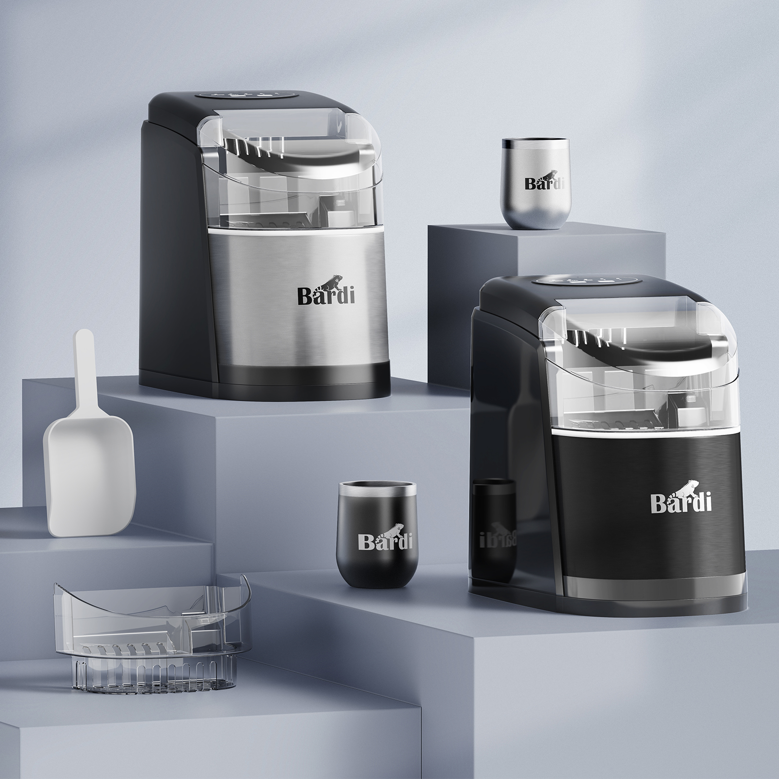 De afbeelding toont twee ijsmachines, bekers en accessoires op platforms. De machines hebben het logo 'Bardi'.