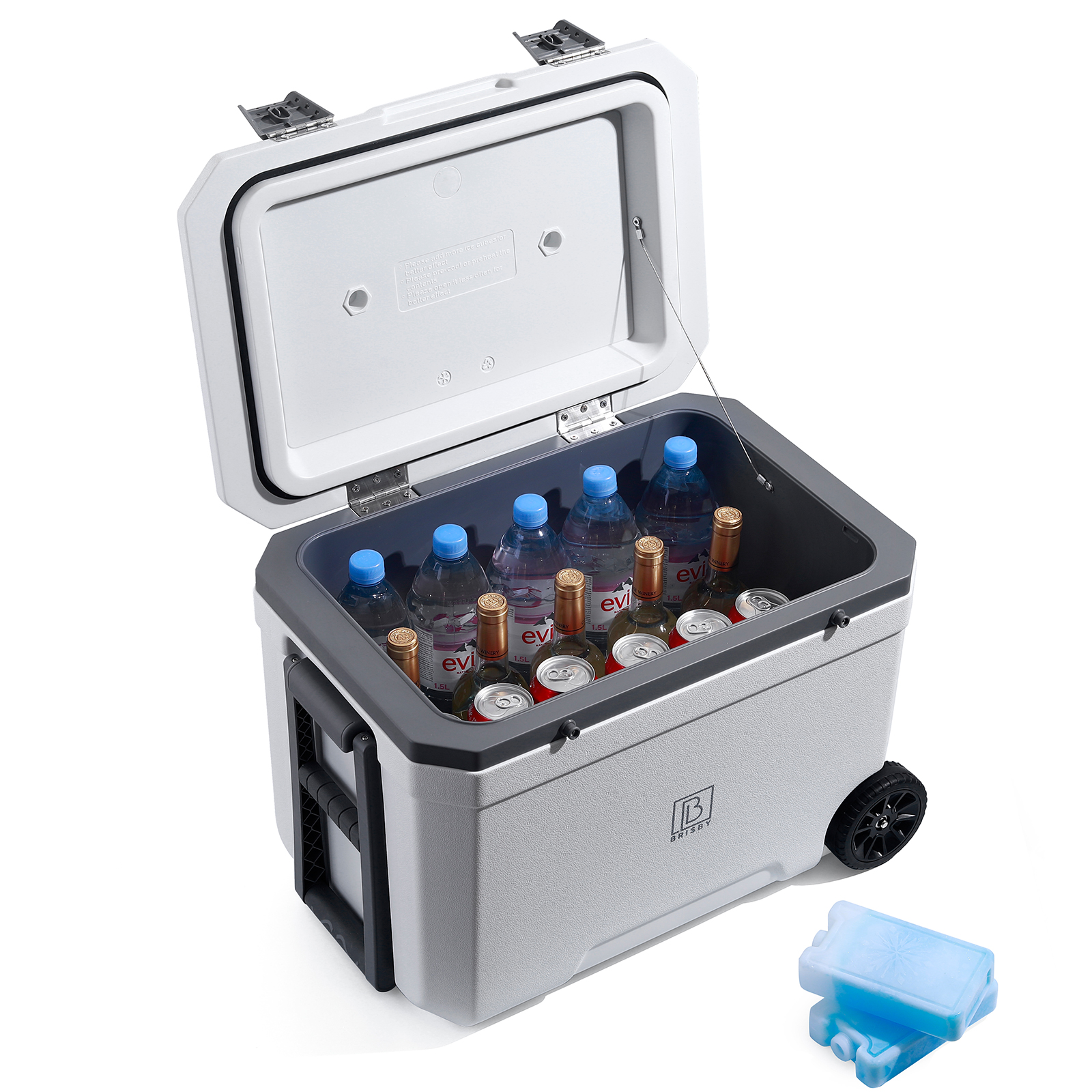 Open koelbox met flessen water, wijn en blikjes. IJsverpakking op de voorgrond. Wielen zijn zichtbaar.