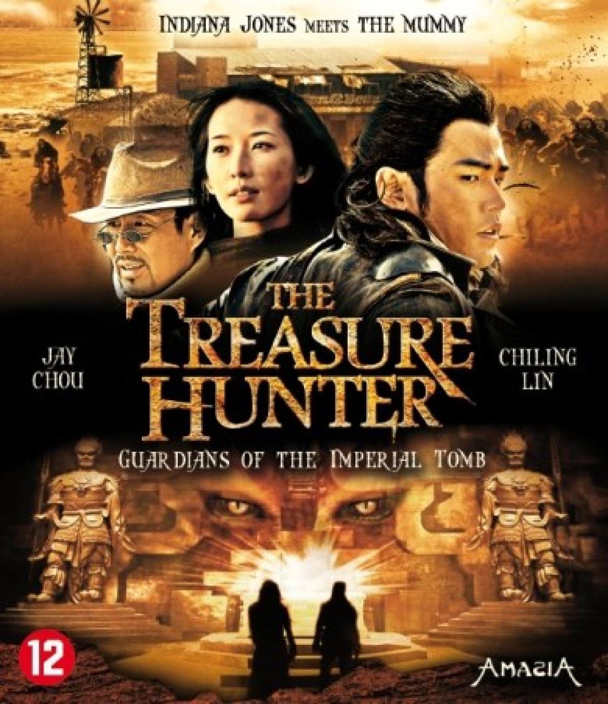 Filmposter voor The Treasure Hunter. Toont drie acteurs, titeltekst en een slogan. Achtergrond toont een woestijnlandschap en oude beelden.