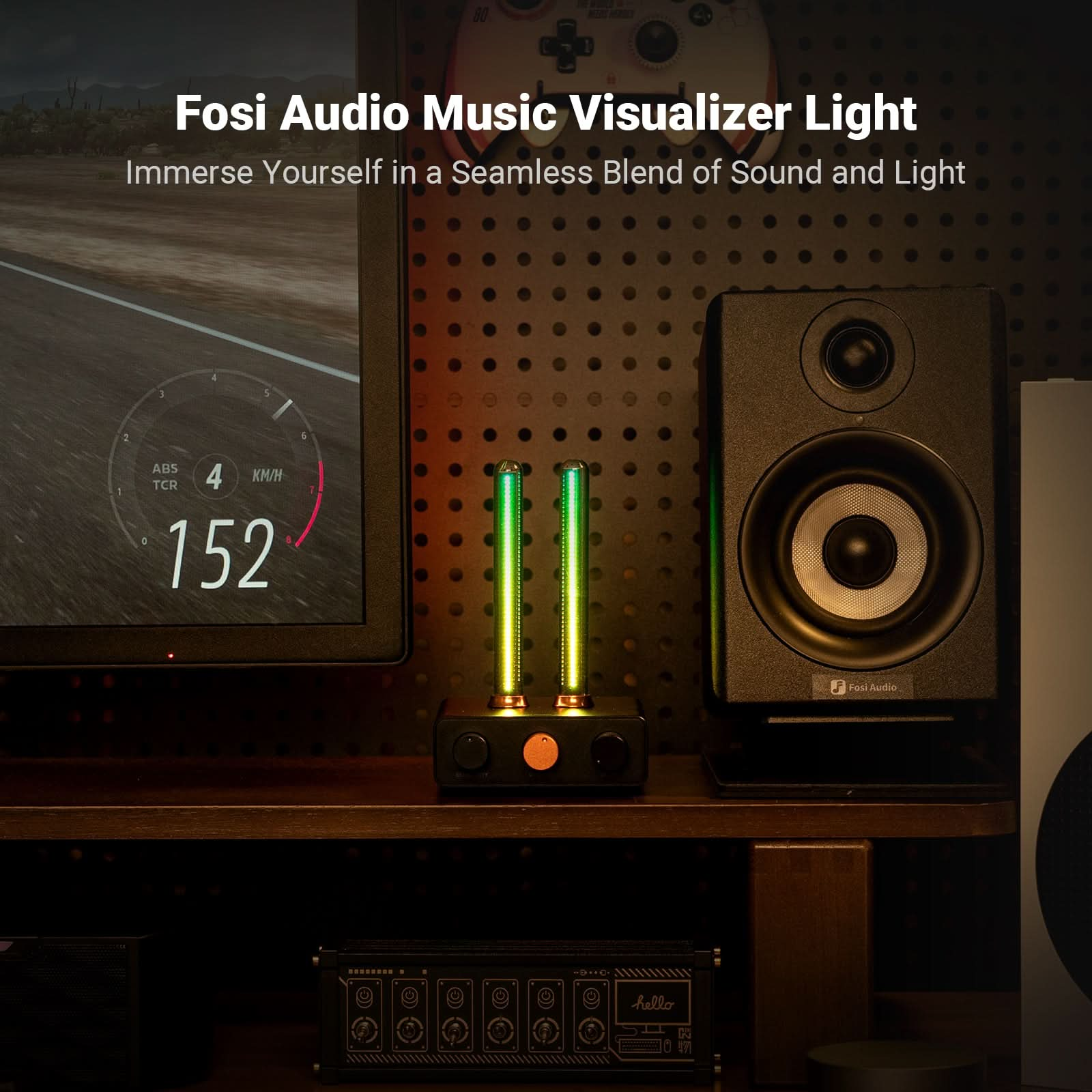Un visualiseur de musique avec des tubes verts, un haut-parleur et un écran affichant la vitesse de la voiture.